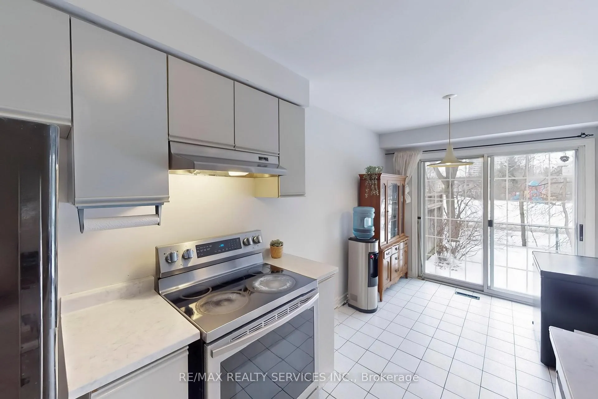 Photo 19 of 28 Heathcliffe Square, Brampton, Central Park — HOMEH