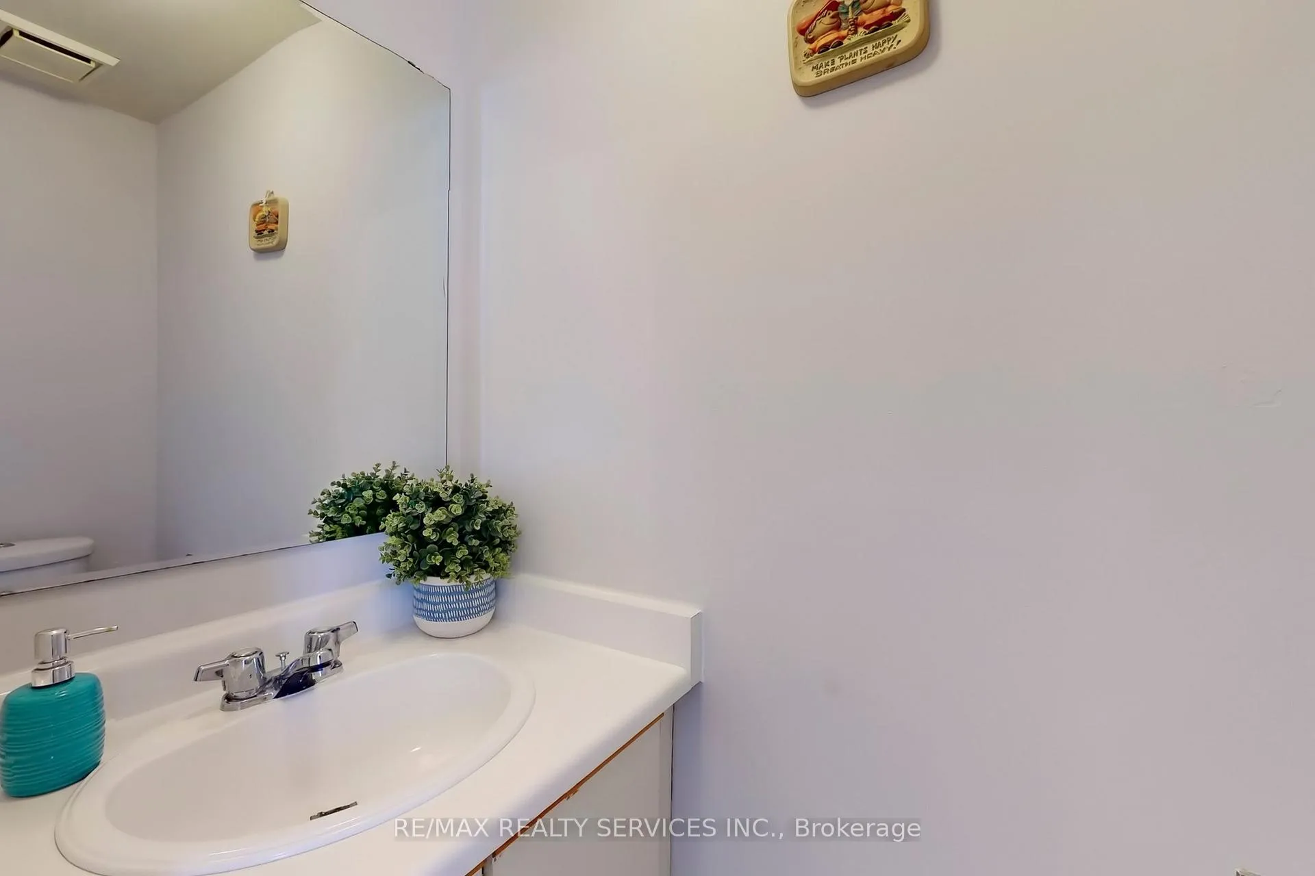 Photo 23 of 28 Heathcliffe Square, Brampton, Central Park — HOMEH