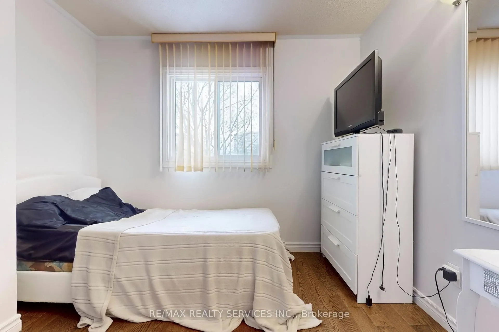 Photo 34 of 28 Heathcliffe Square, Brampton, Central Park — HOMEH