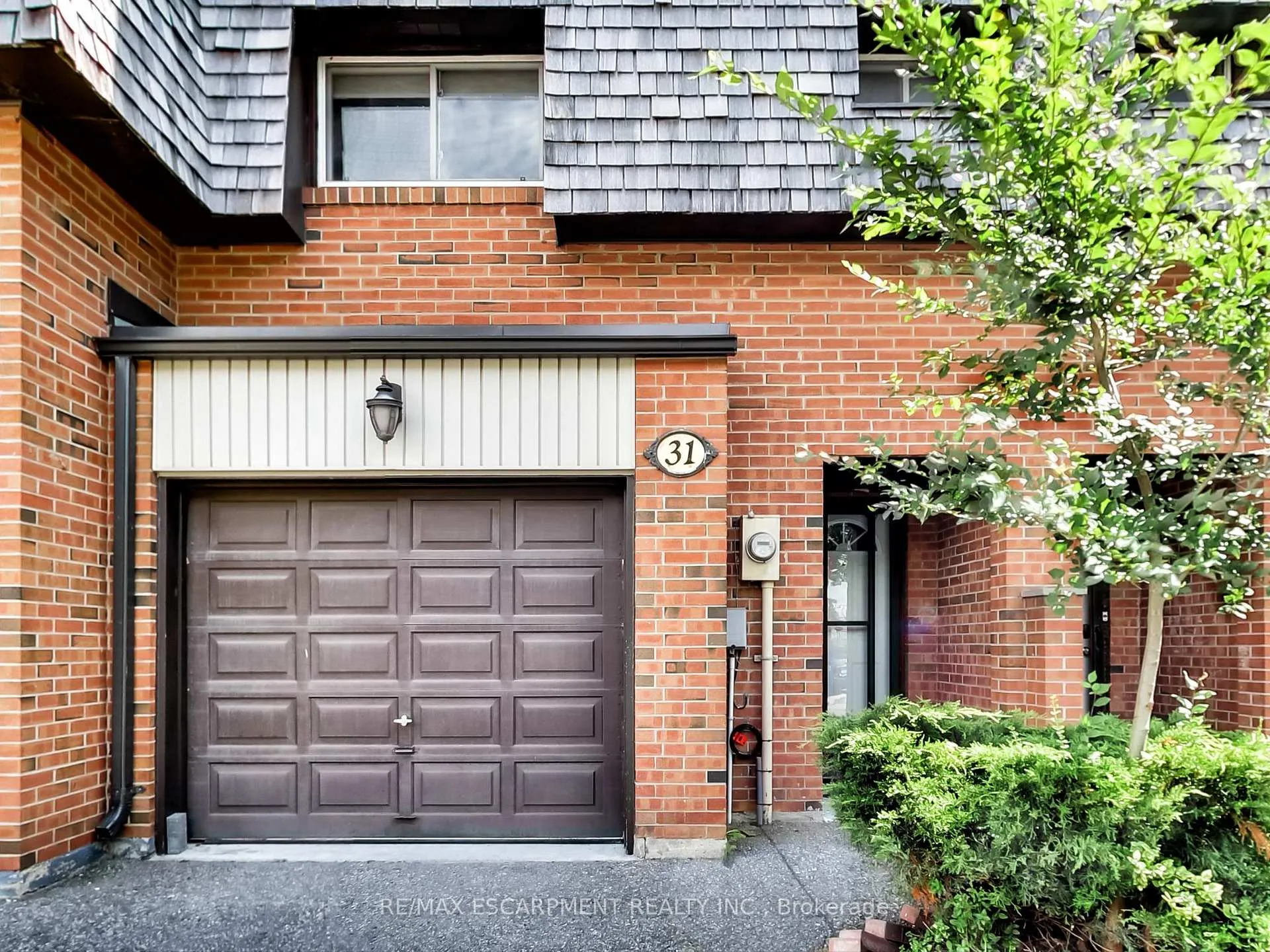 Photo 2 of 31 Briar Path, Brampton, Avondale — HOMEH