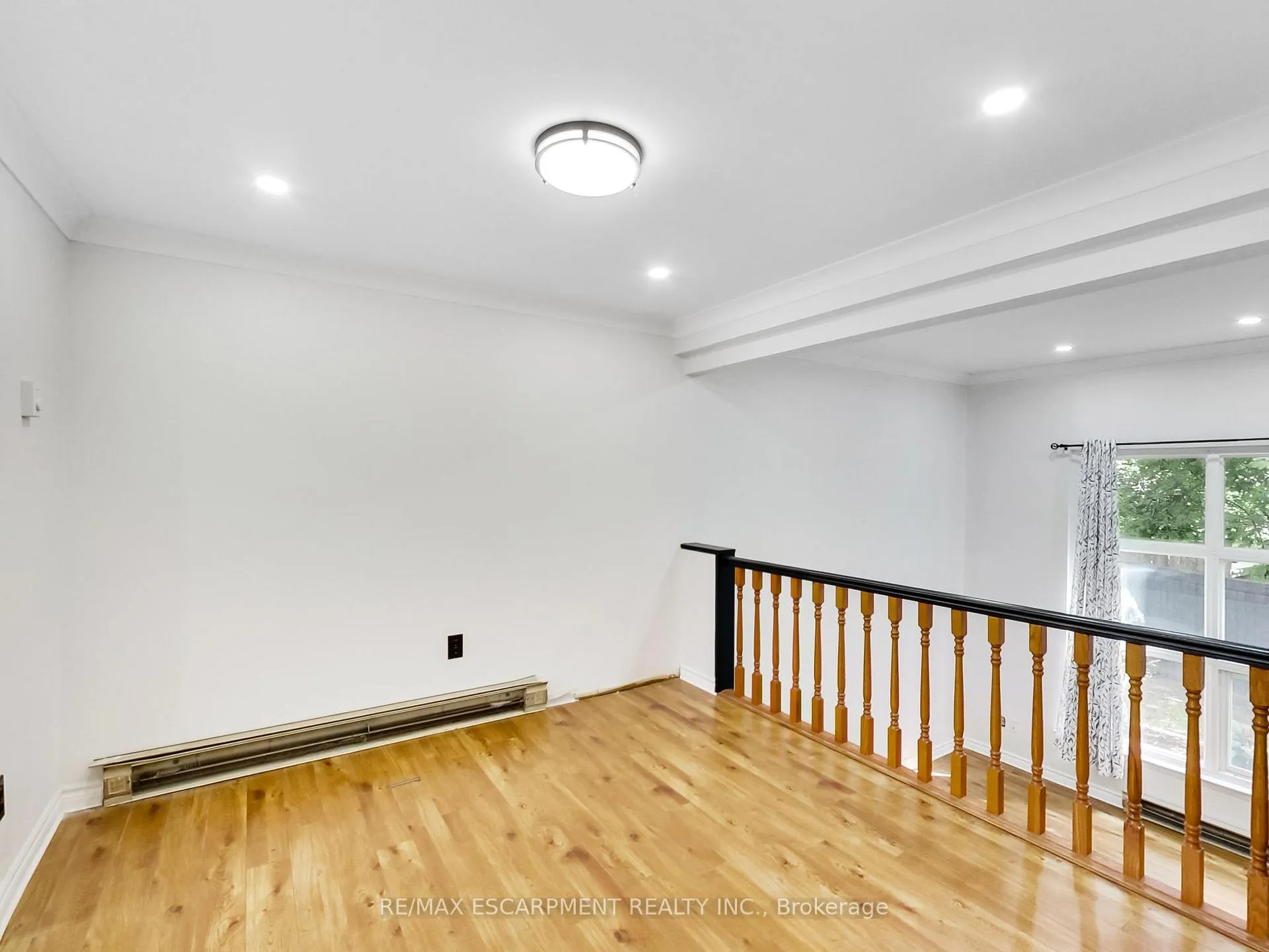 Photo 14 of 31 Briar Path, Brampton, Avondale — HOMEH