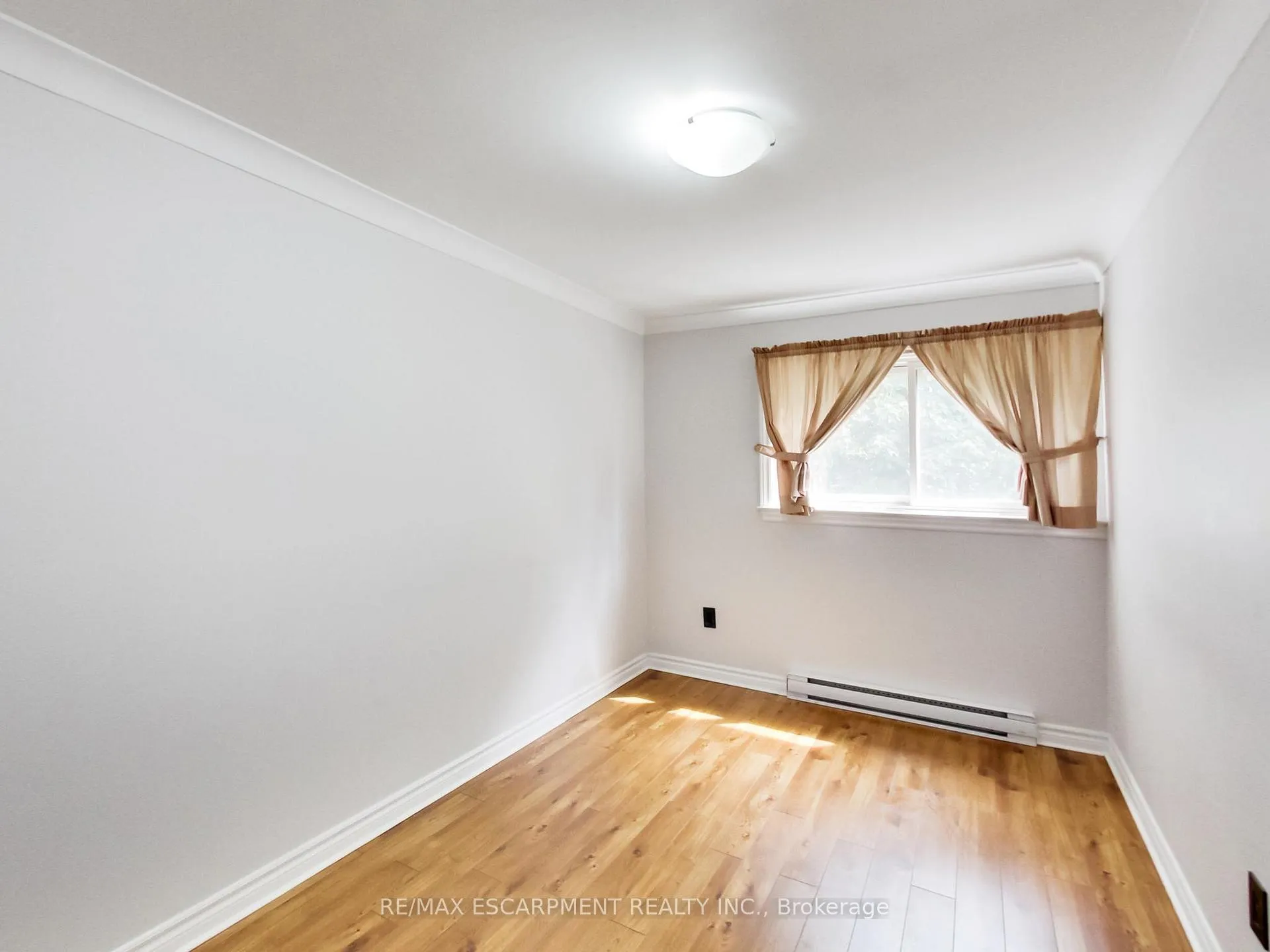 Photo 29 of 31 Briar Path, Brampton, Avondale — HOMEH