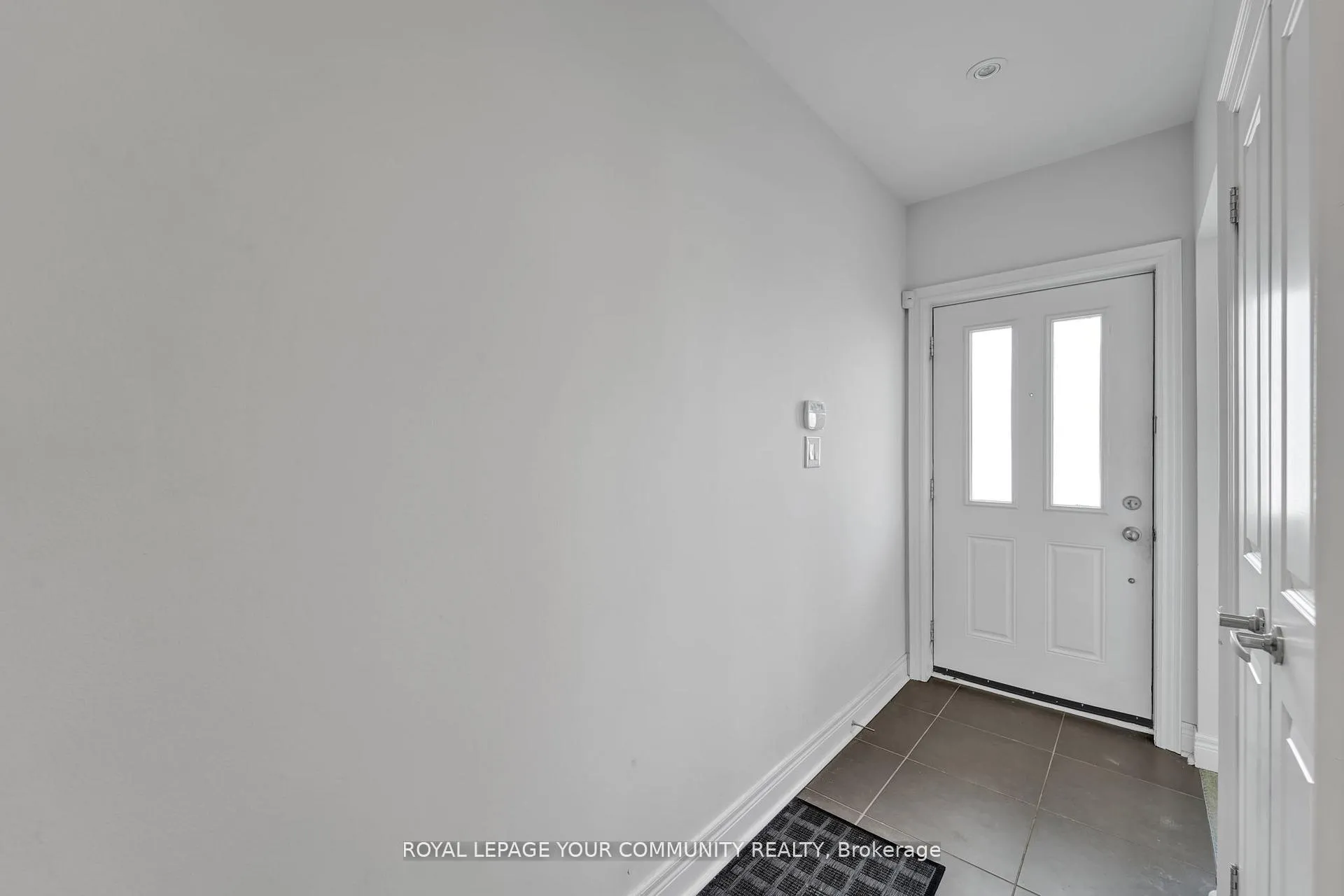 Photo 2 of 8327 Kipling Avenue, Vaughan, West Woodbridge — HOMEH