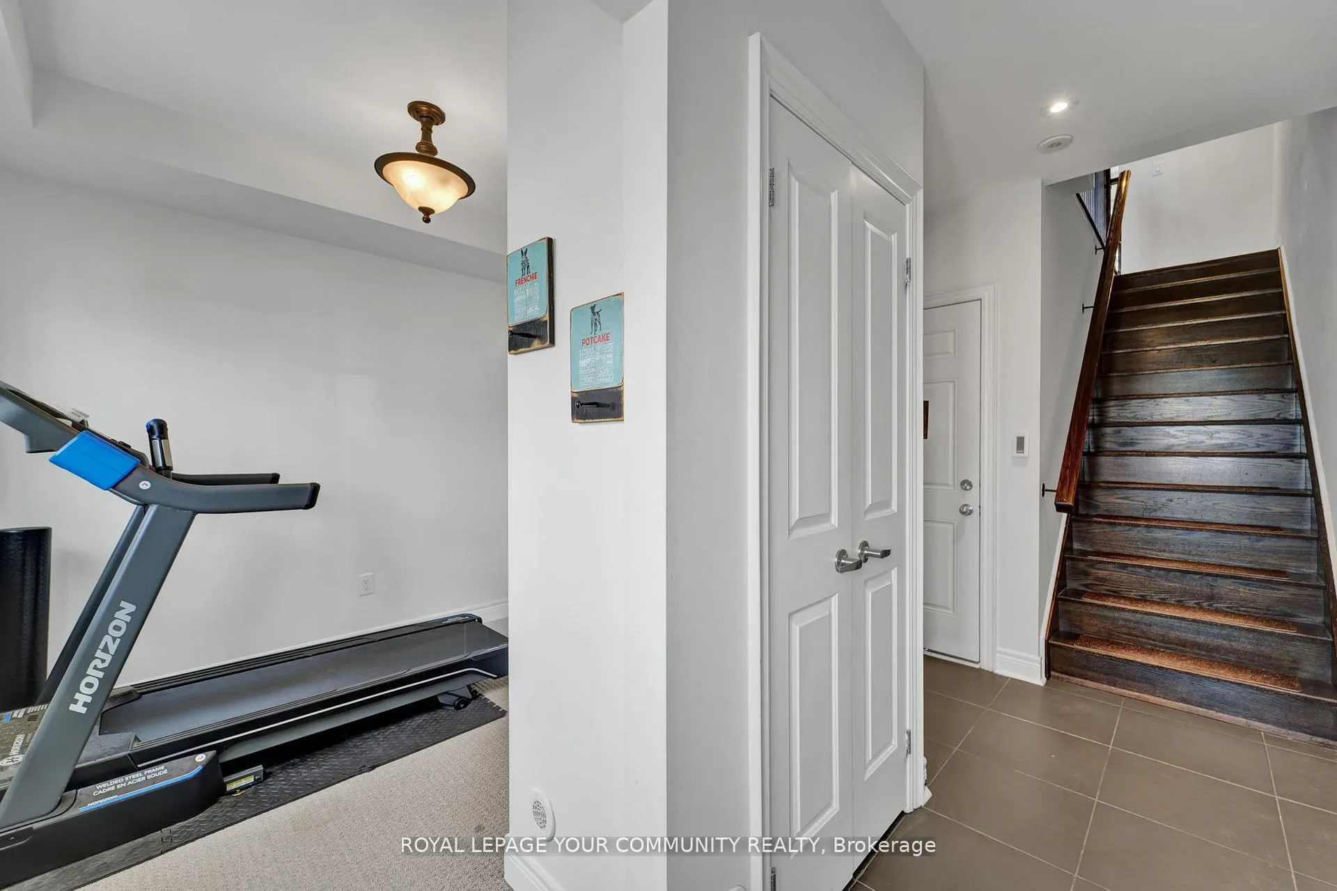 Photo 3 of 8327 Kipling Avenue, Vaughan, West Woodbridge — HOMEH