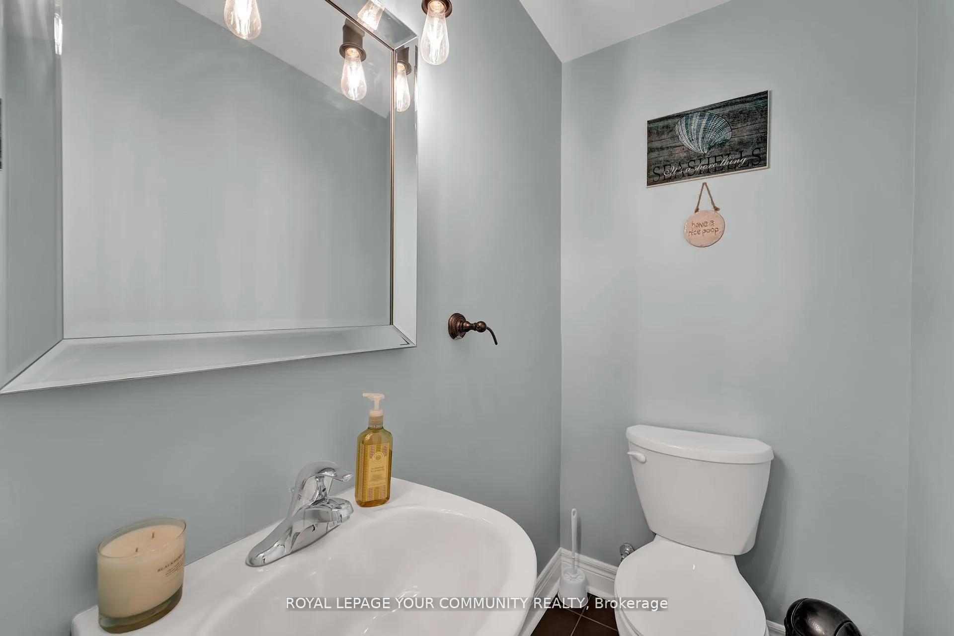 Photo 5 of 8327 Kipling Avenue, Vaughan, West Woodbridge — HOMEH