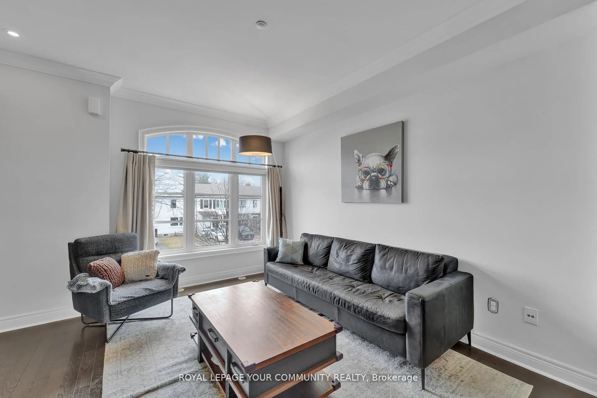 Photo 9 of 8327 Kipling Avenue, Vaughan, West Woodbridge — HOMEH