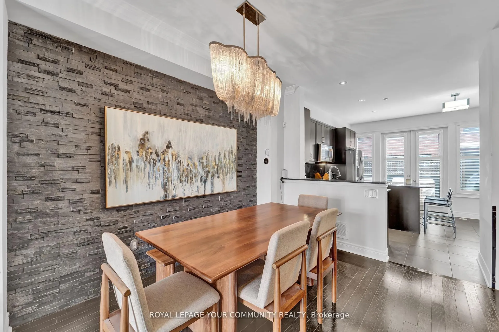 Photo 13 of 8327 Kipling Avenue, Vaughan, West Woodbridge — HOMEH