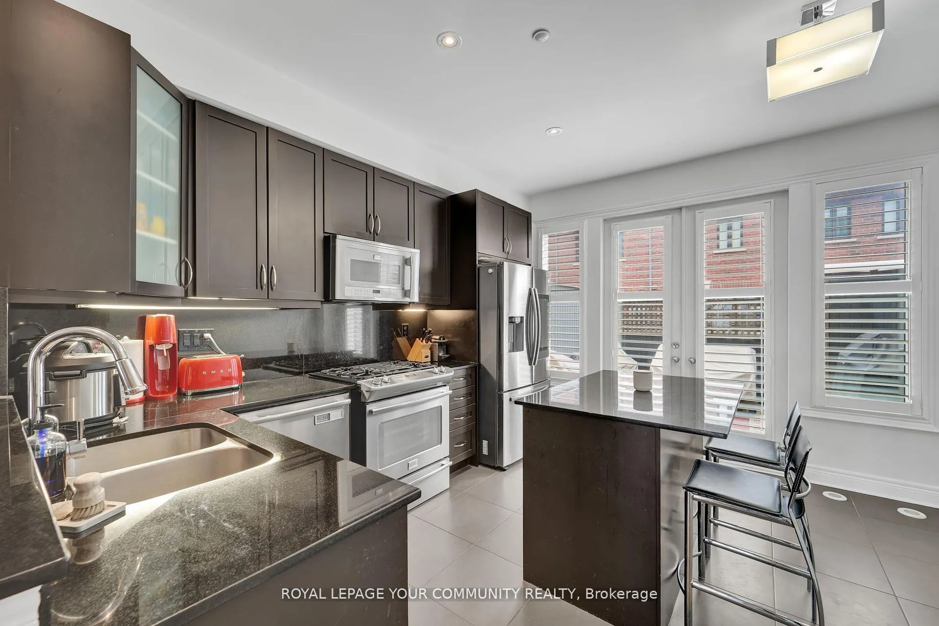 Photo 14 of 8327 Kipling Avenue, Vaughan, West Woodbridge — HOMEH