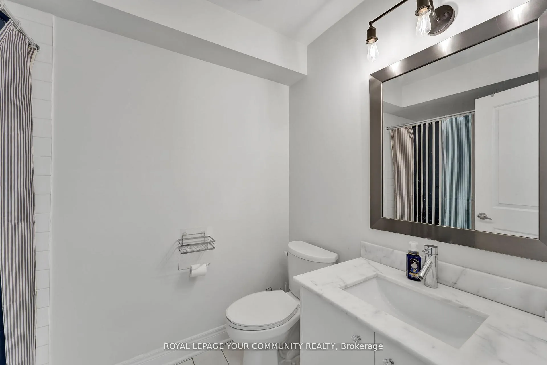 Photo 25 of 8327 Kipling Avenue, Vaughan, West Woodbridge — HOMEH
