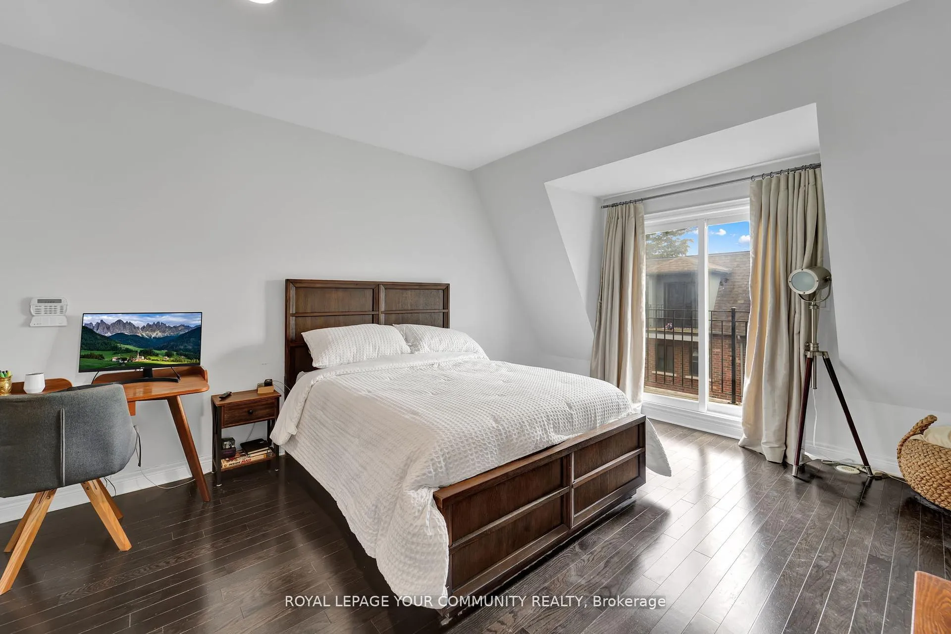Photo 30 of 8327 Kipling Avenue, Vaughan, West Woodbridge — HOMEH