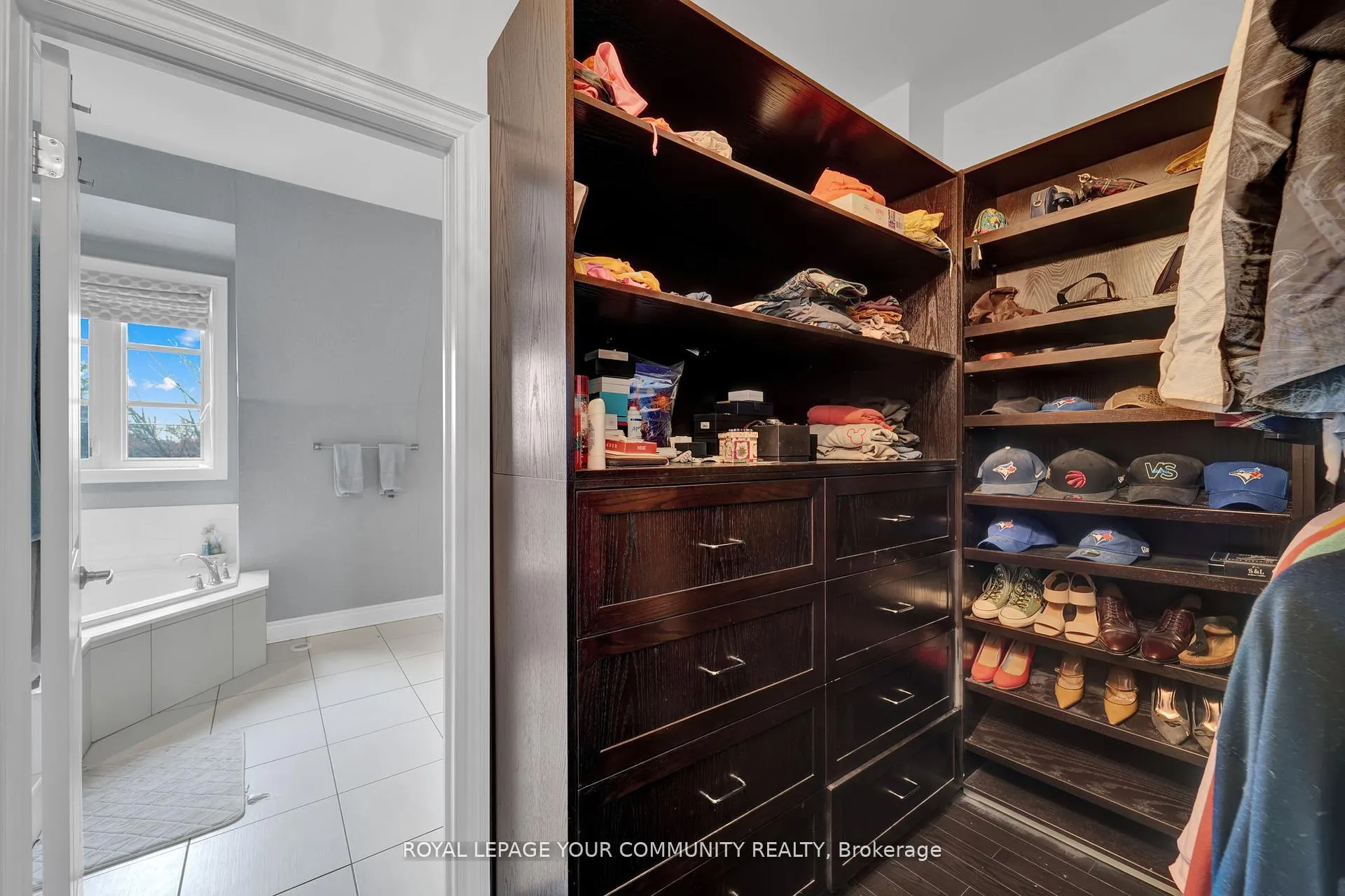 Photo 34 of 8327 Kipling Avenue, Vaughan, West Woodbridge — HOMEH