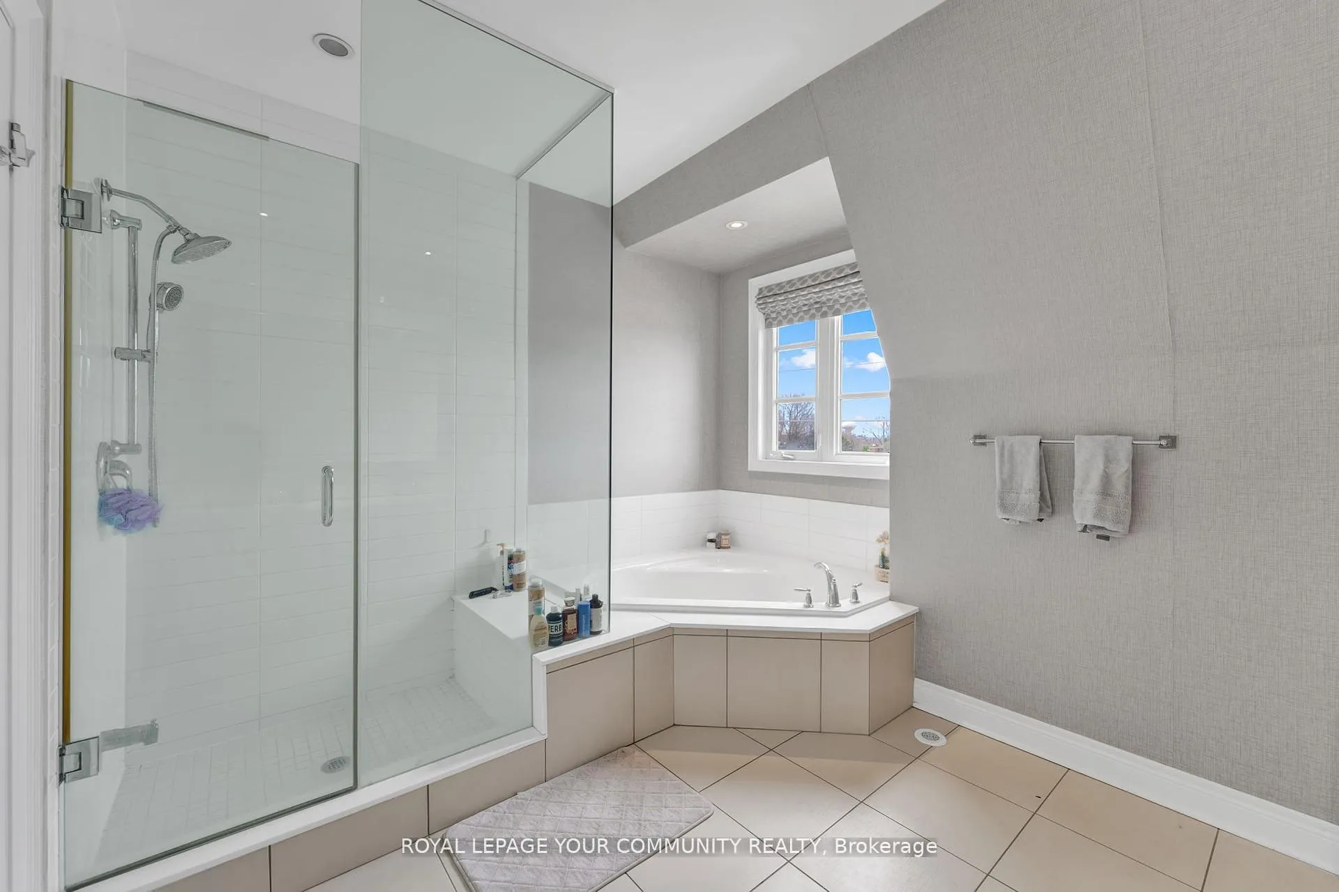 Photo 37 of 8327 Kipling Avenue, Vaughan, West Woodbridge — HOMEH