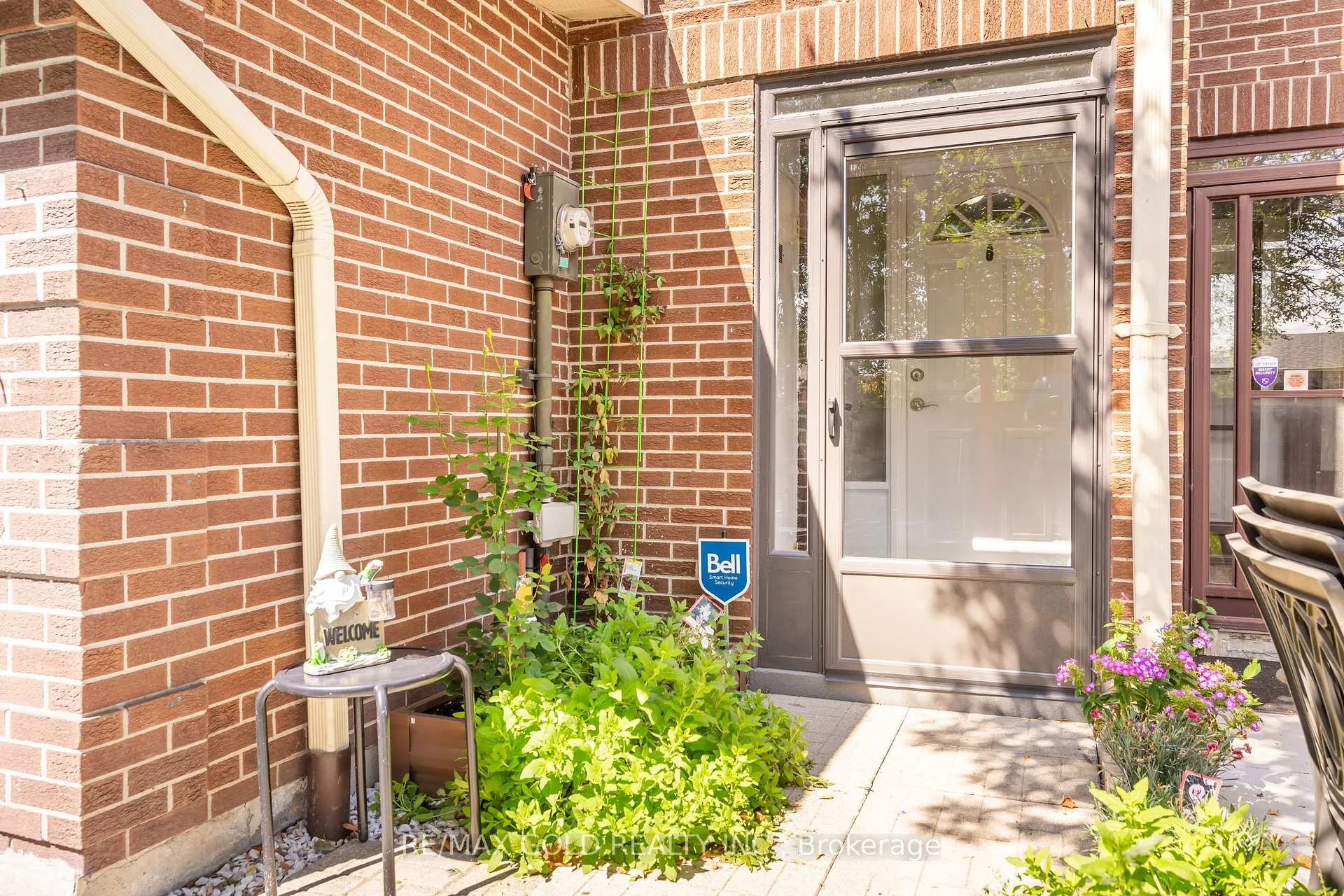Photo 4 of 43 Eden Park Drive, Brampton, Southgate — HOMEH