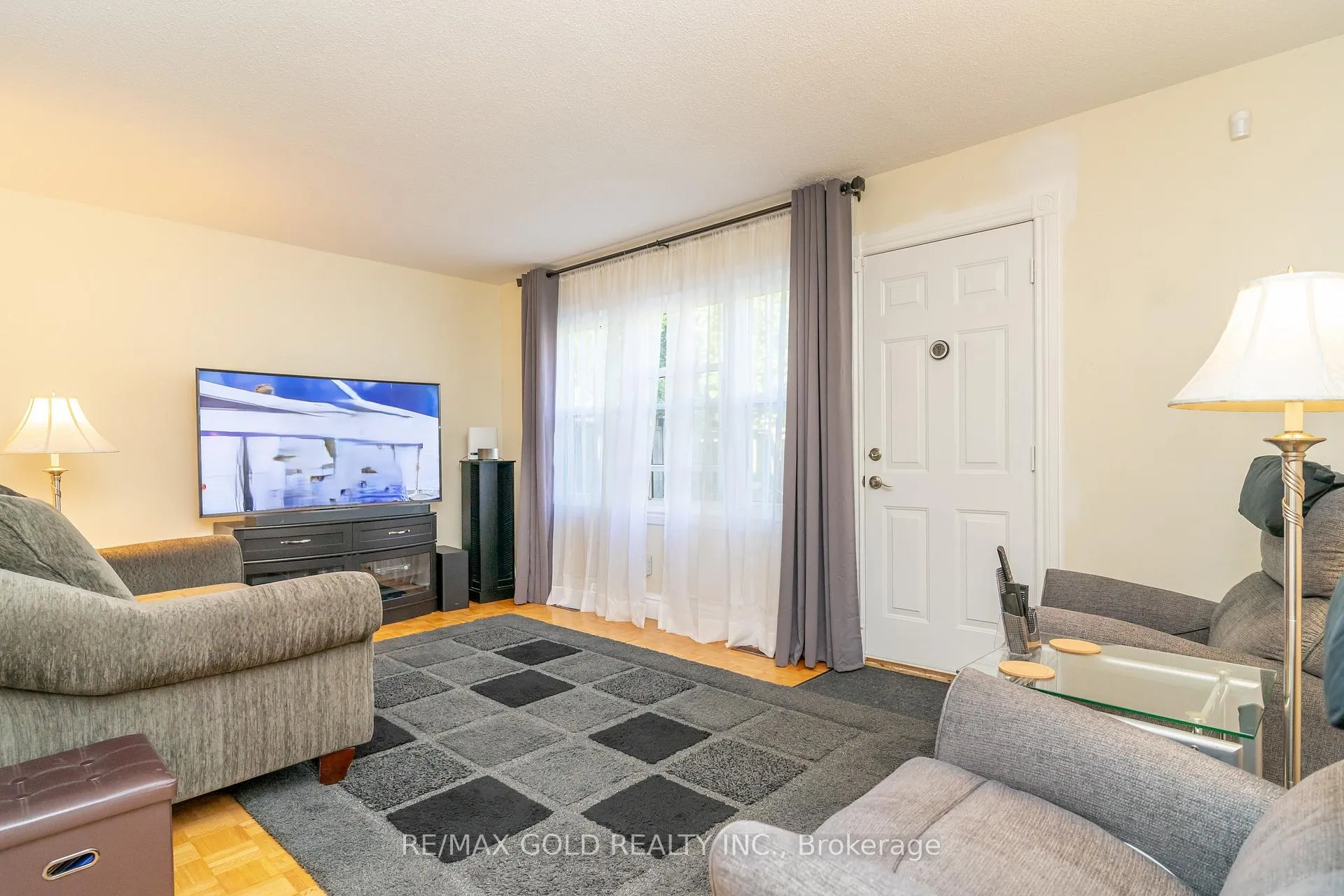 Photo 6 of 43 Eden Park Drive, Brampton, Southgate — HOMEH