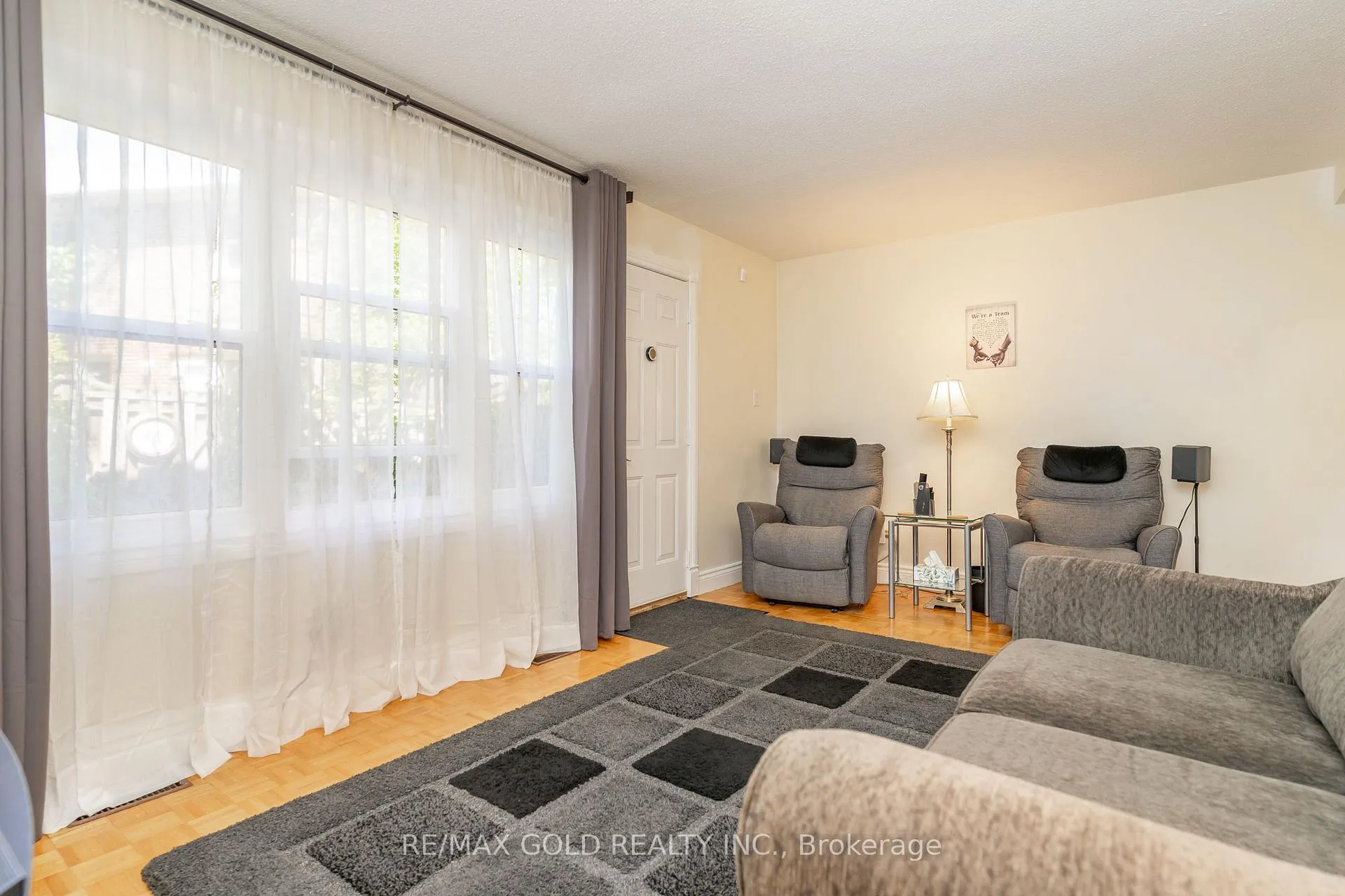 Photo 8 of 43 Eden Park Drive, Brampton, Southgate — HOMEH