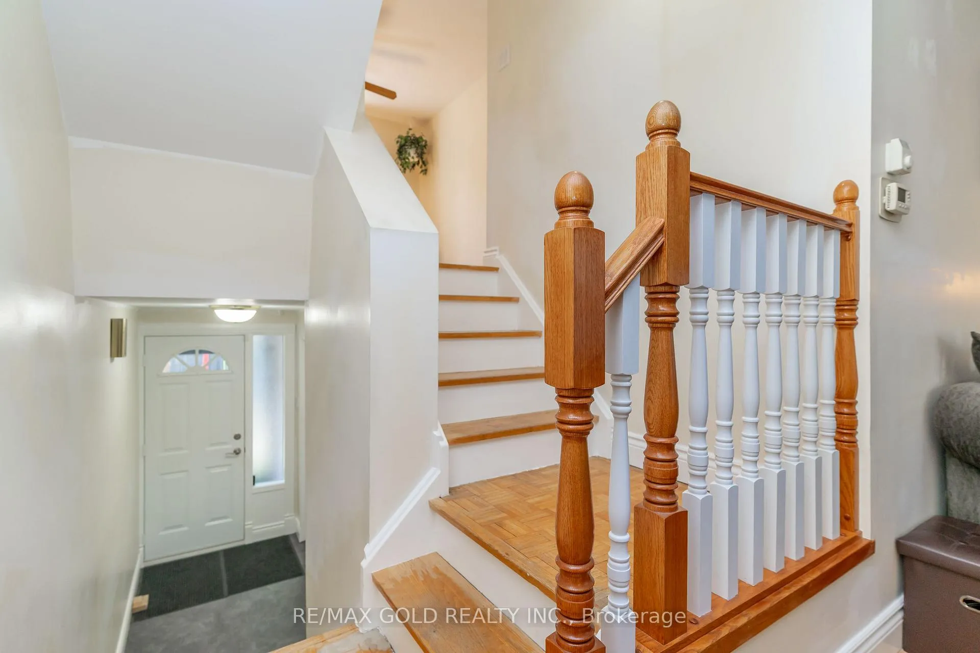 Photo 10 of 43 Eden Park Drive, Brampton, Southgate — HOMEH