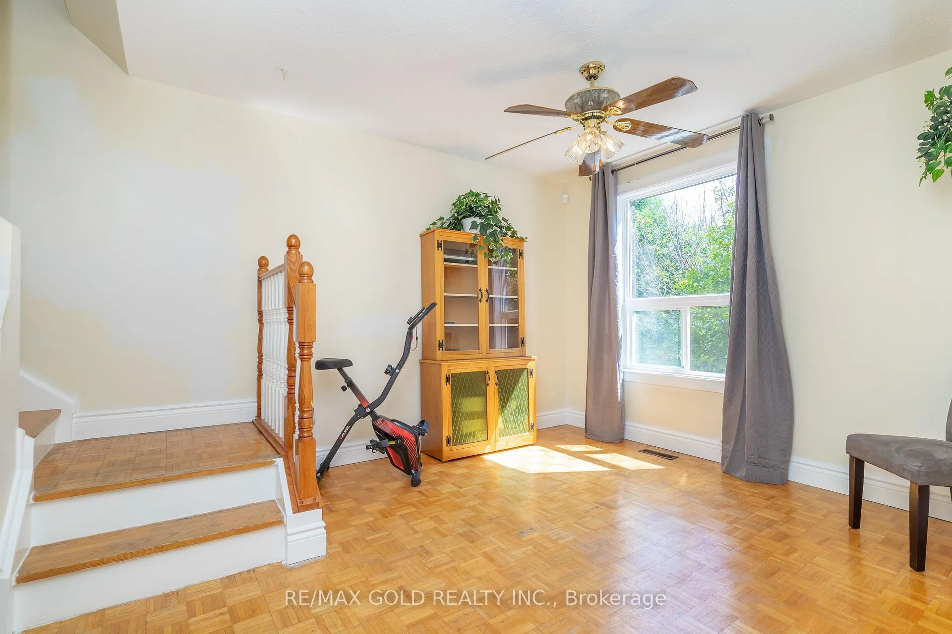 Photo 11 of 43 Eden Park Drive, Brampton, Southgate — HOMEH