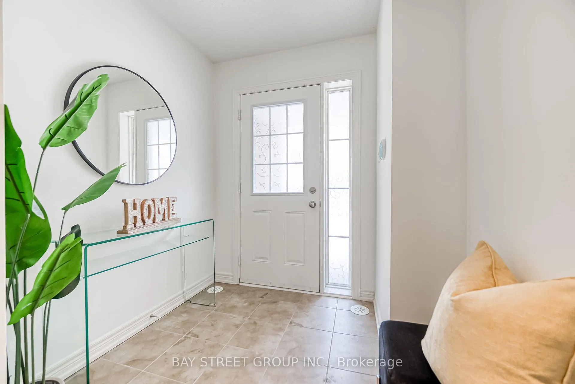 Photo 3 of 26 Fanny Grove Way, Markham, Greensborough — HOMEH