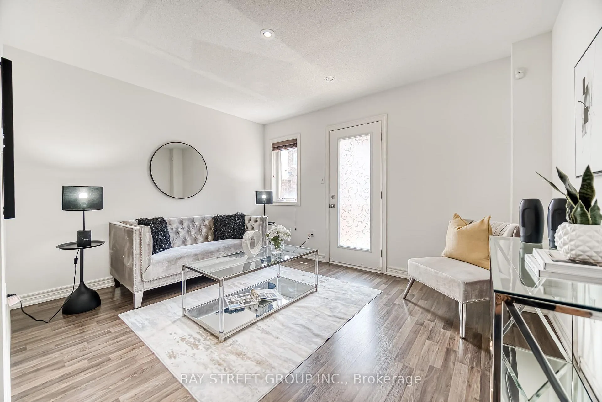 Photo 5 of 26 Fanny Grove Way, Markham, Greensborough — HOMEH