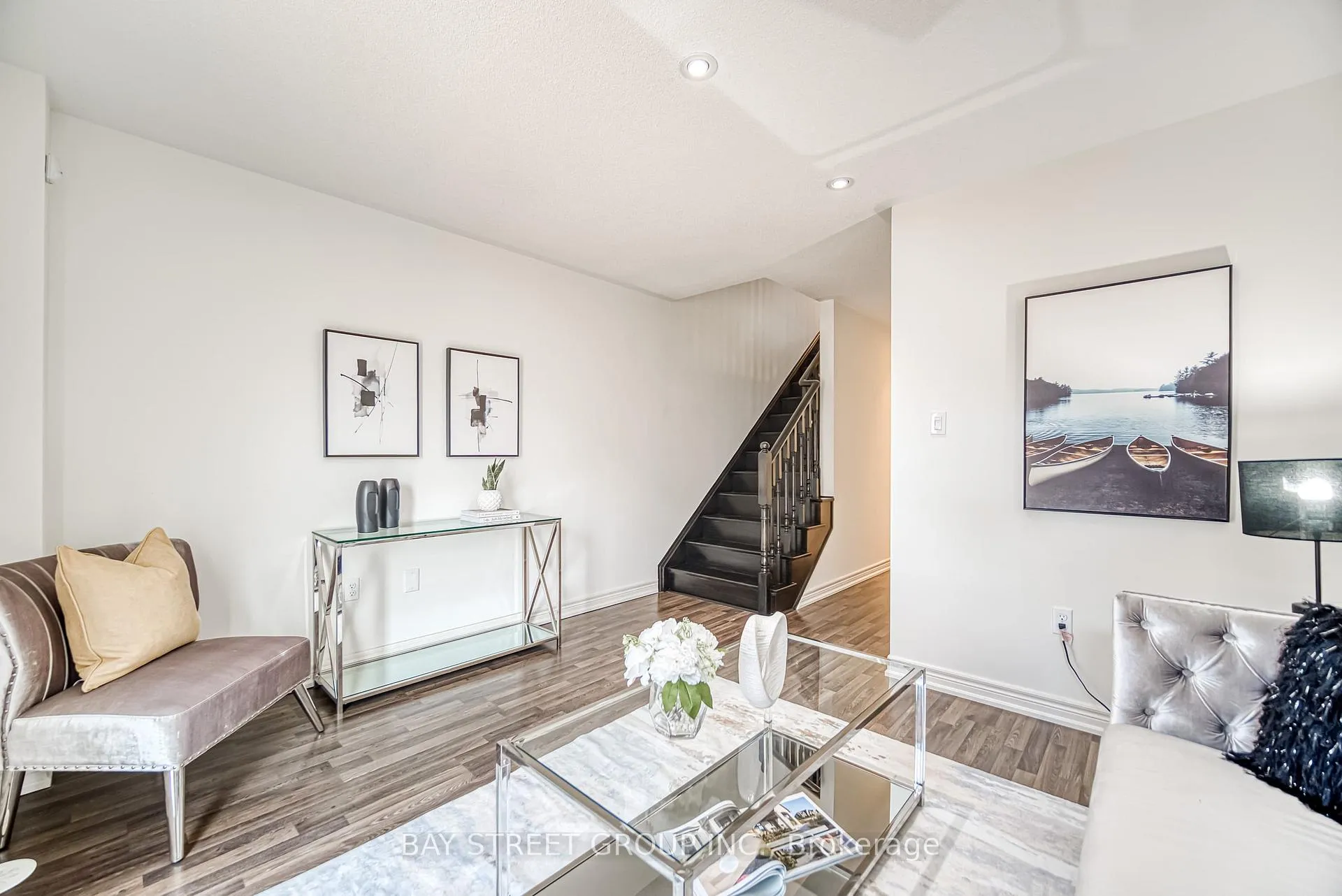 Photo 8 of 26 Fanny Grove Way, Markham, Greensborough — HOMEH