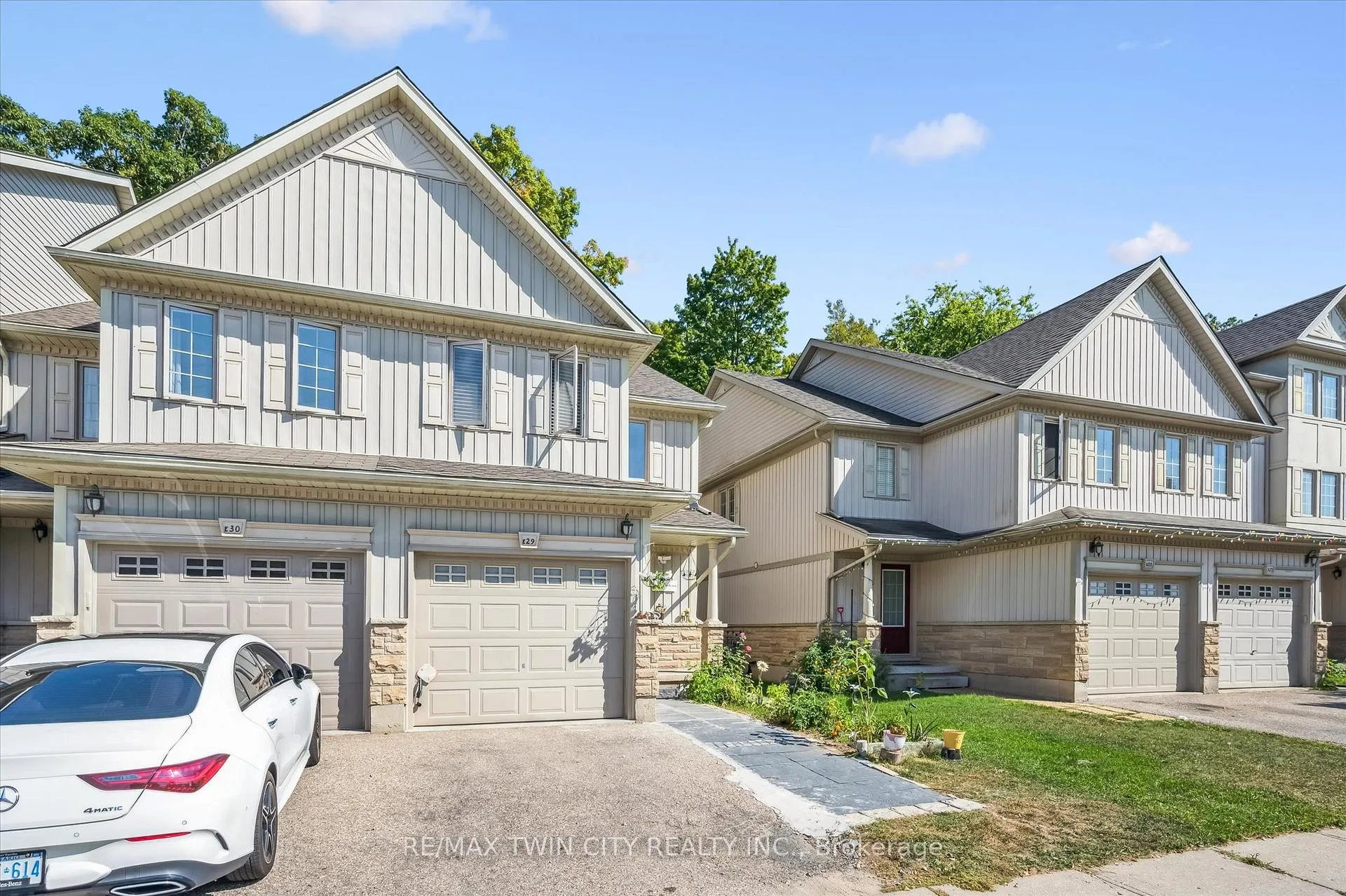 Photo 3 of 110 Activa Avenue, Kitchener — HOMEH