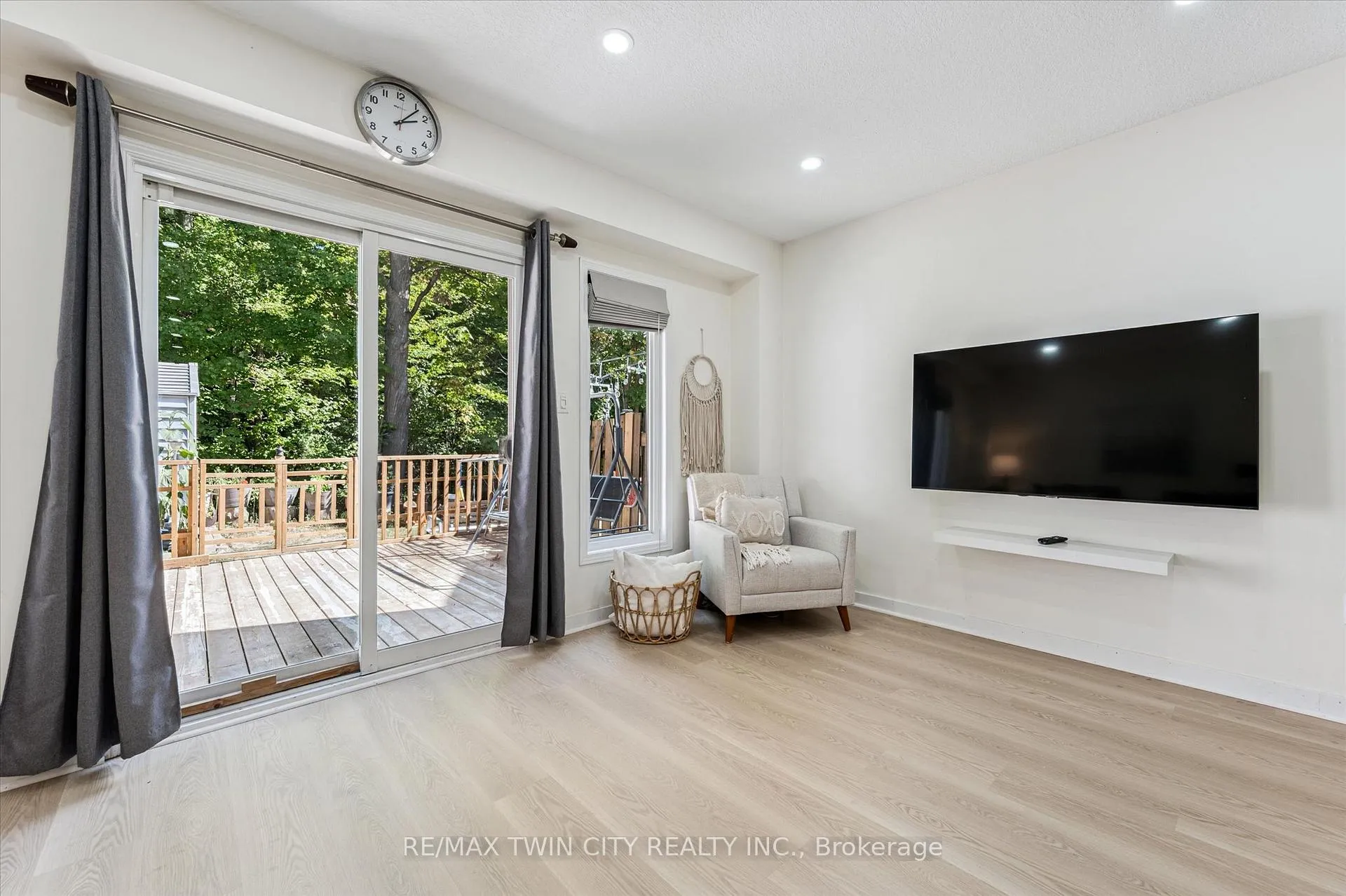 Photo 14 of 110 Activa Avenue, Kitchener — HOMEH