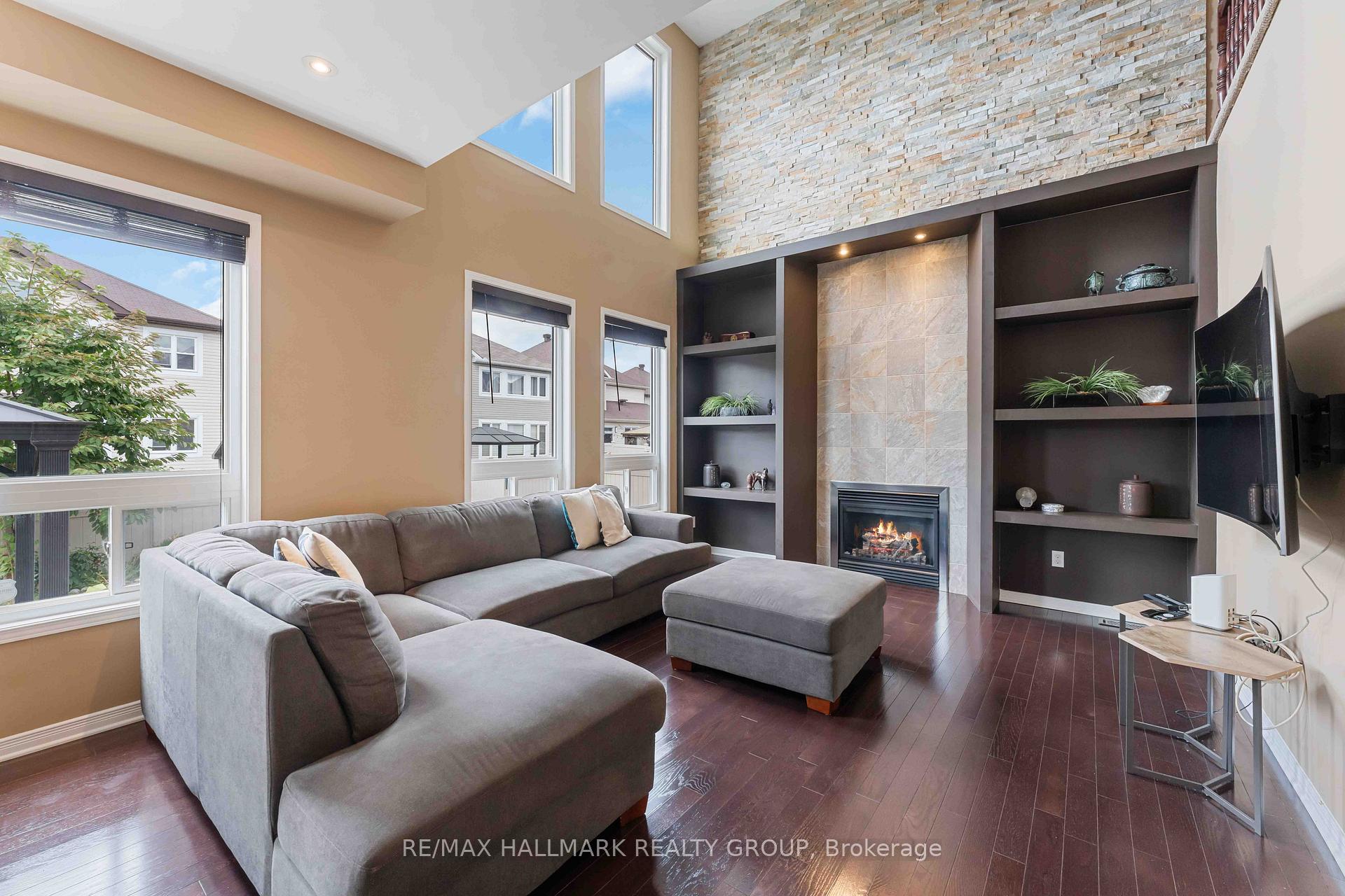 Photo 5 of 409 Tartaruga Lane, Ottawa, Barrhaven - Cedargrove/Fraserdale — HOMEH