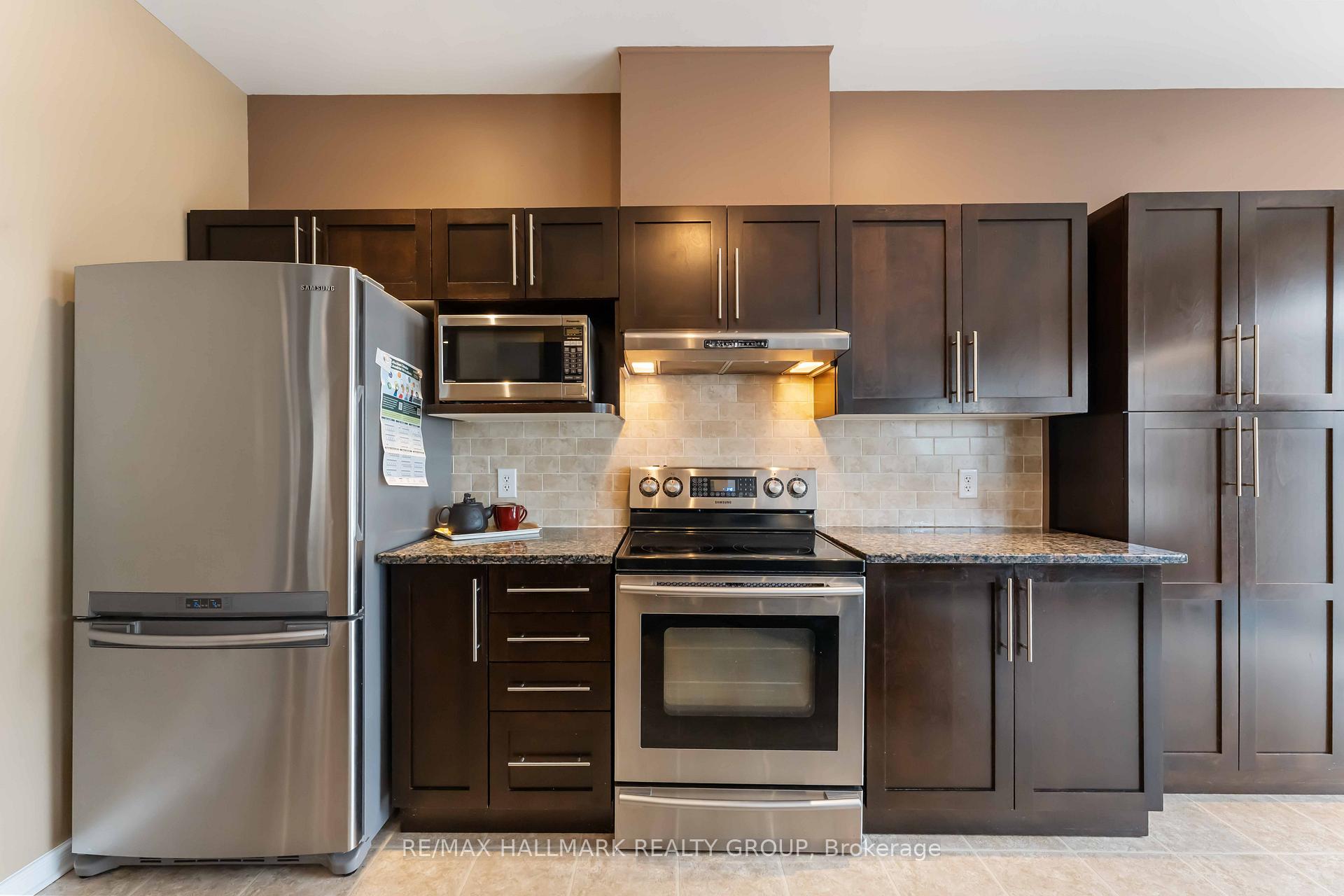 Photo 11 of 409 Tartaruga Lane, Ottawa, Barrhaven - Cedargrove/Fraserdale — HOMEH