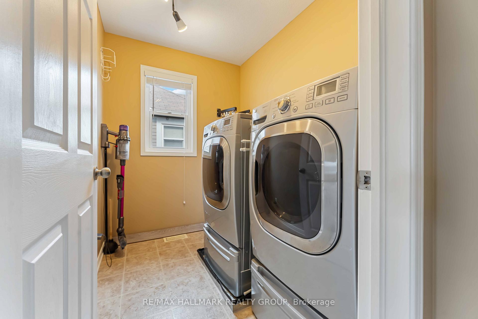 Photo 20 of 409 Tartaruga Lane, Ottawa, Barrhaven - Cedargrove/Fraserdale — HOMEH