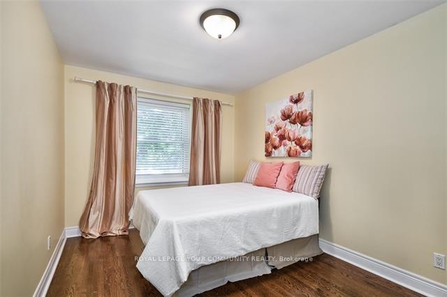 Photo 12 of 3501 Spruce Avenue, Burlington, Roseland — HOMEH