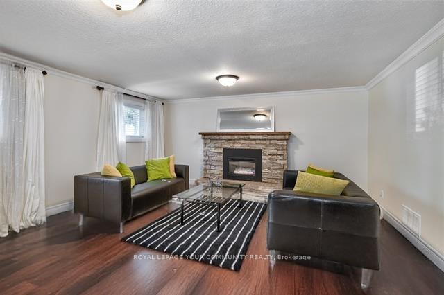 Photo 16 of 3501 Spruce Avenue, Burlington, Roseland — HOMEH