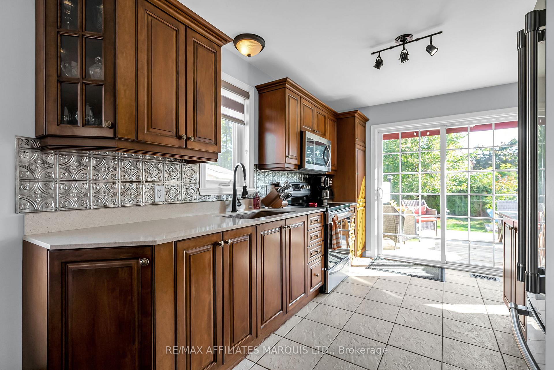 Photo 11 of 1286 Daprat Avenue, Cornwall — HOMEH