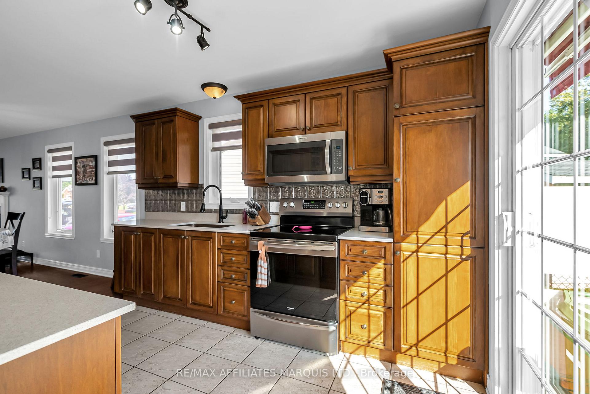 Photo 12 of 1286 Daprat Avenue, Cornwall — HOMEH