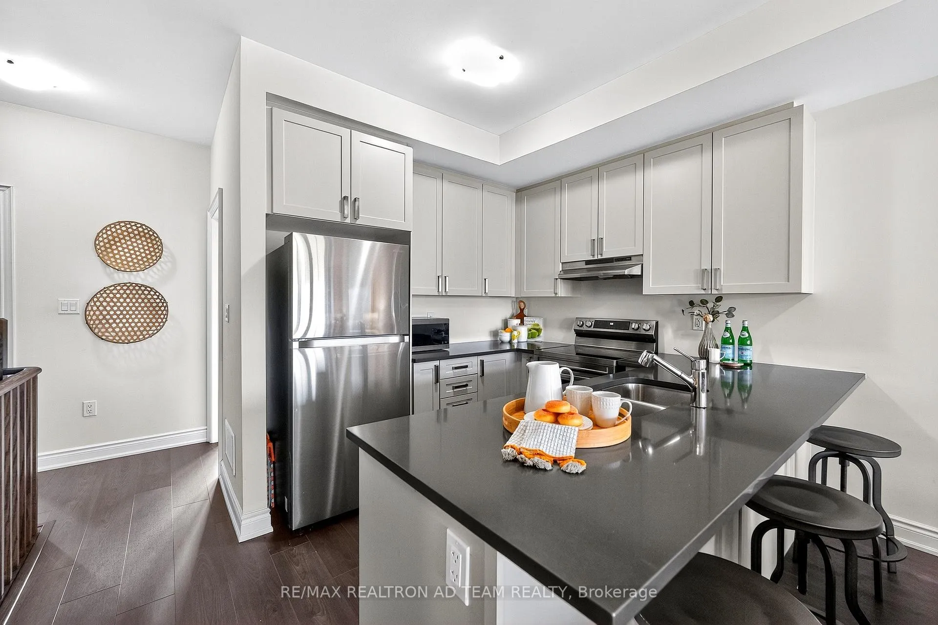 Photo 8 of 2681 Magdalen Path, Oshawa, Windfields — HOMEH