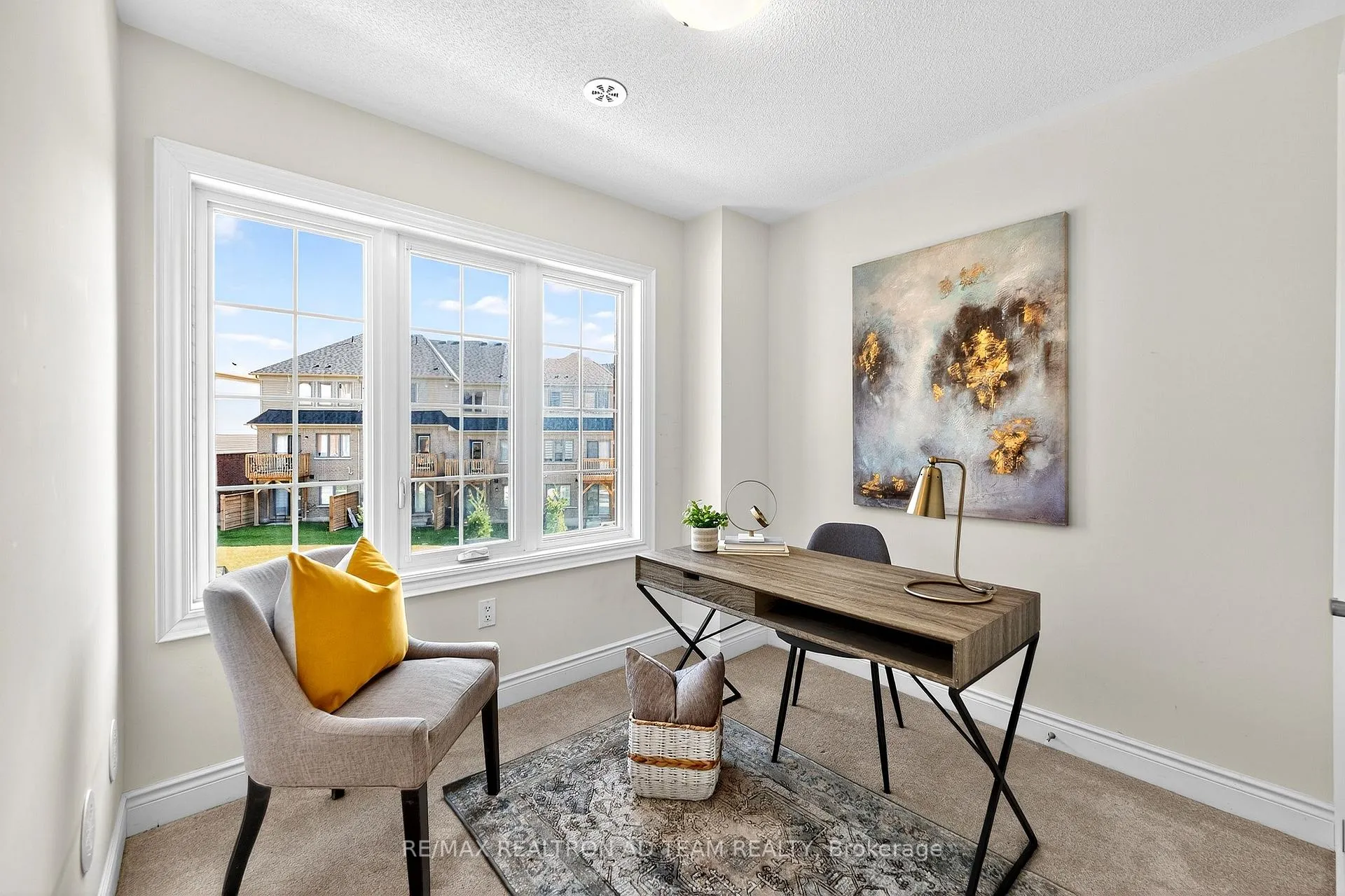 Photo 11 of 2681 Magdalen Path, Oshawa, Windfields — HOMEH