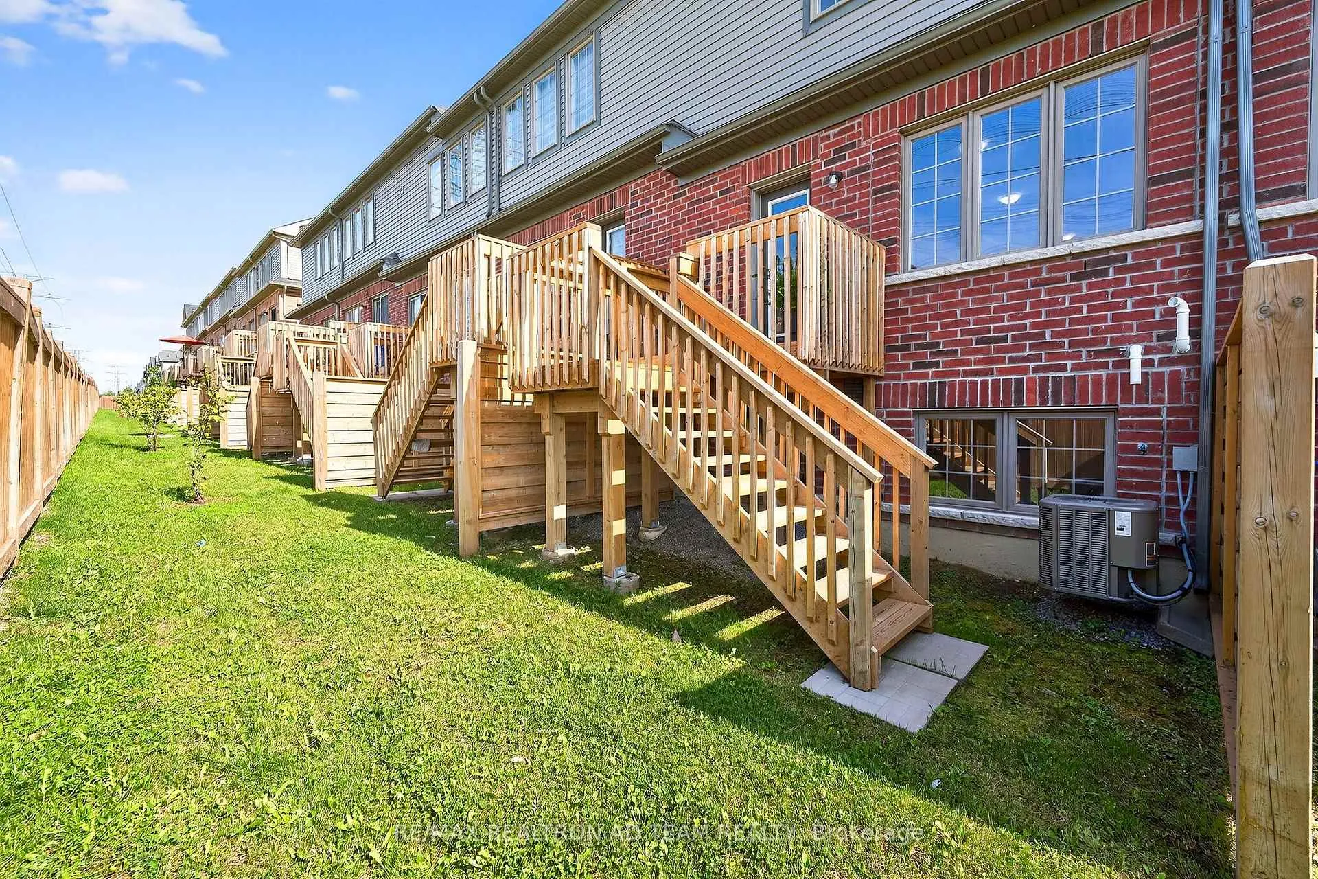 Photo 29 of 2681 Magdalen Path, Oshawa, Windfields — HOMEH