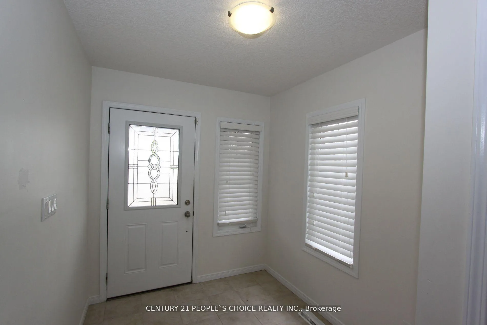 Photo 6 of Unit Upper, 40 Sorrento Street, Kitchener — HOMEH
