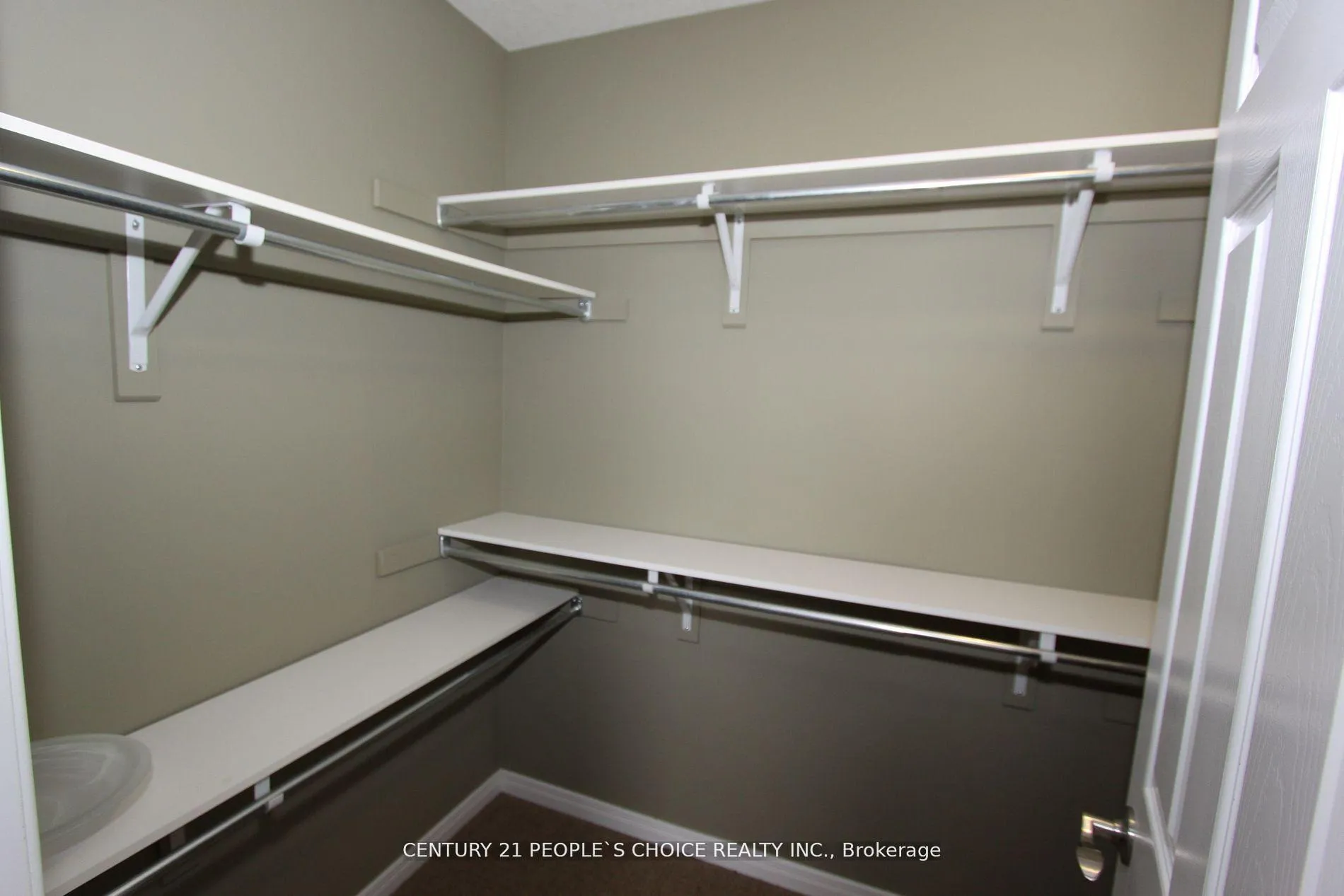 Photo 24 of Unit Upper, 40 Sorrento Street, Kitchener — HOMEH