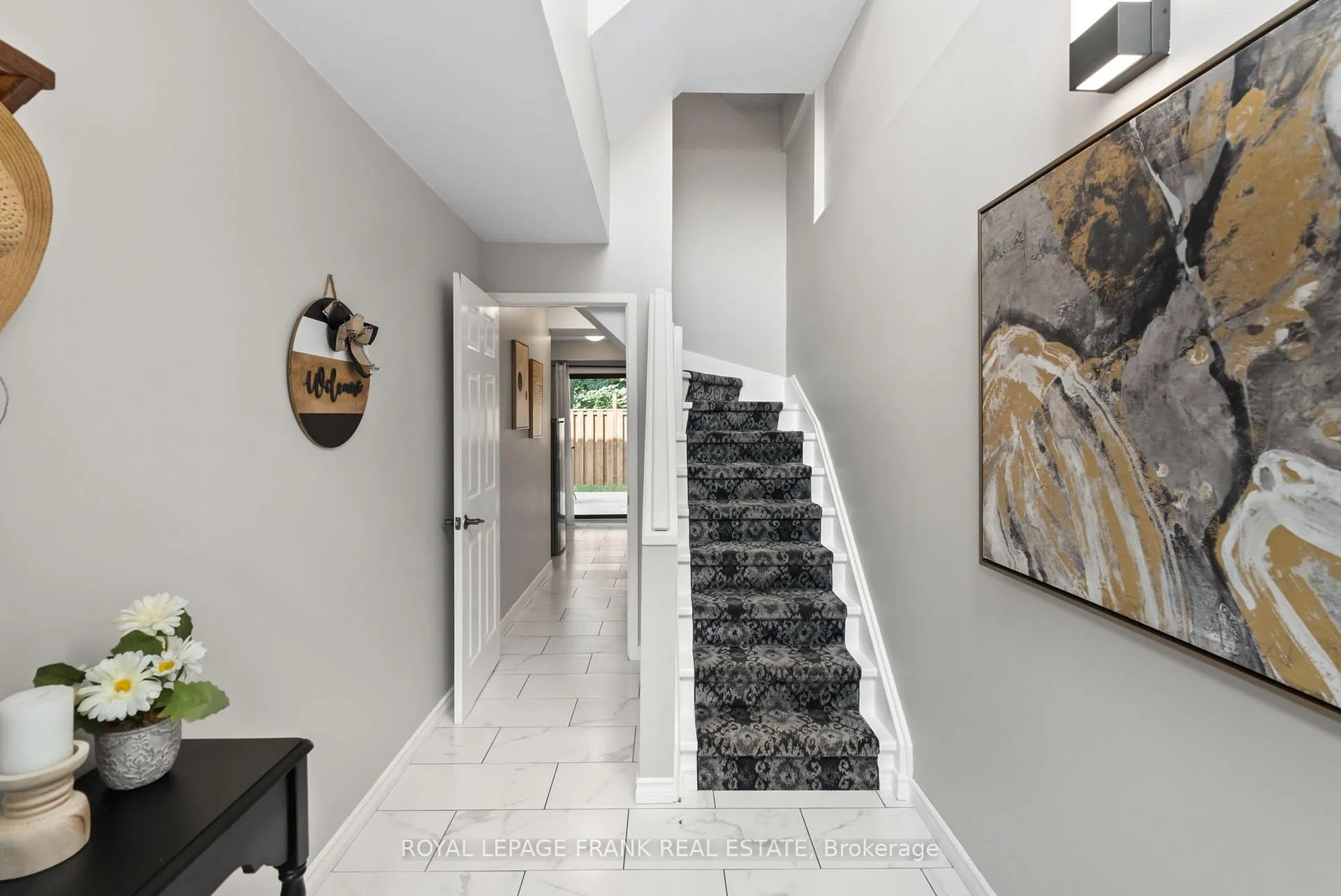 Photo 26 of 9 The Bridle Path, Clarington, Bowmanville — HOMEH