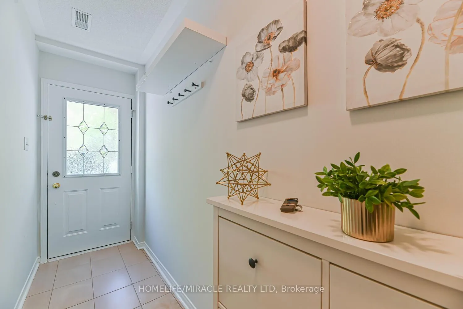 Photo 5 of 52 McGonigal Lane, Ajax, Central — HOMEH