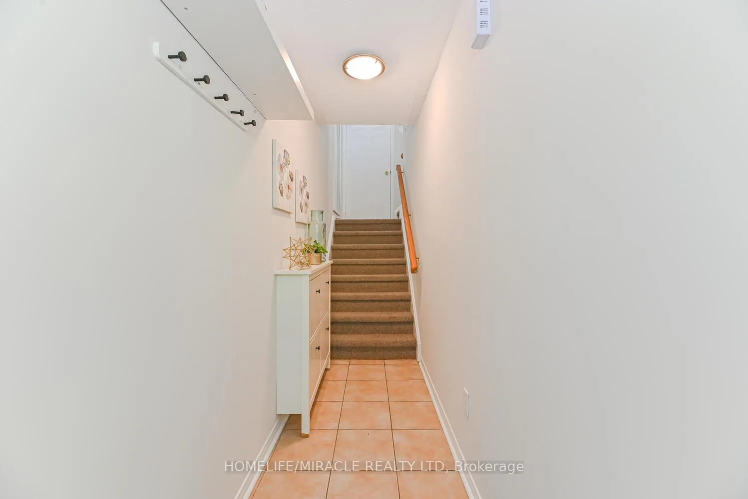 Photo 6 of 52 McGonigal Lane, Ajax, Central — HOMEH