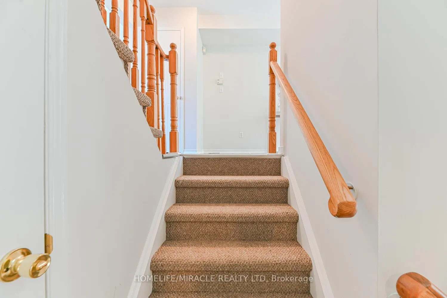 Photo 7 of 52 McGonigal Lane, Ajax, Central — HOMEH