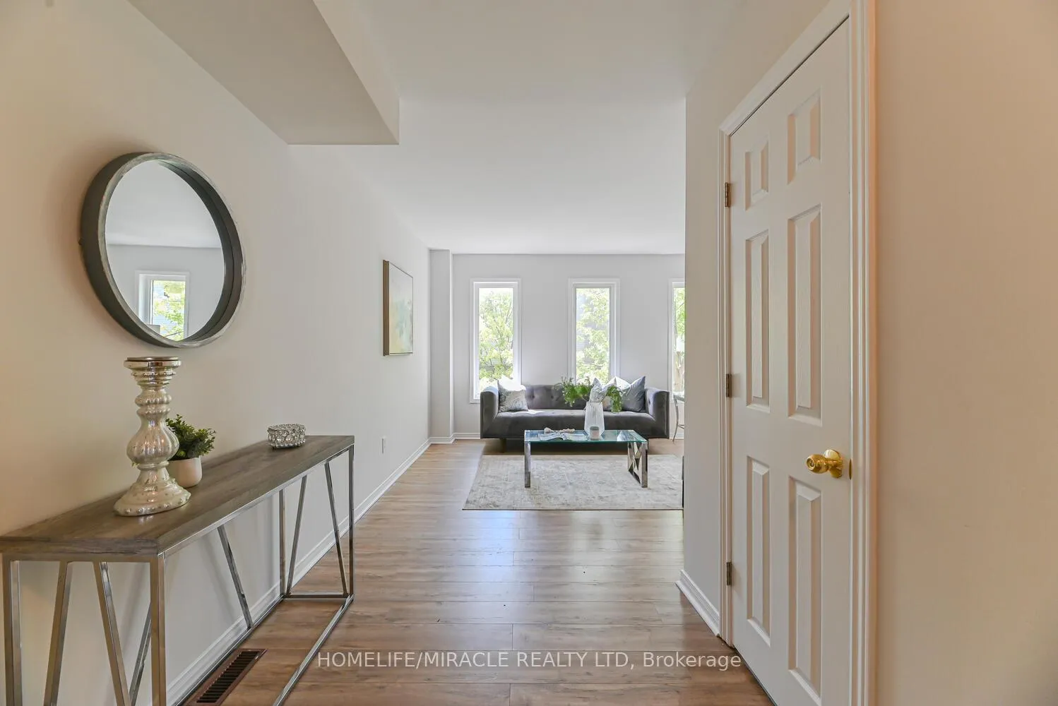Photo 9 of 52 McGonigal Lane, Ajax, Central — HOMEH