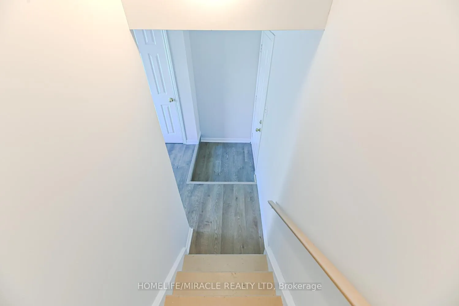 Photo 30 of 52 McGonigal Lane, Ajax, Central — HOMEH