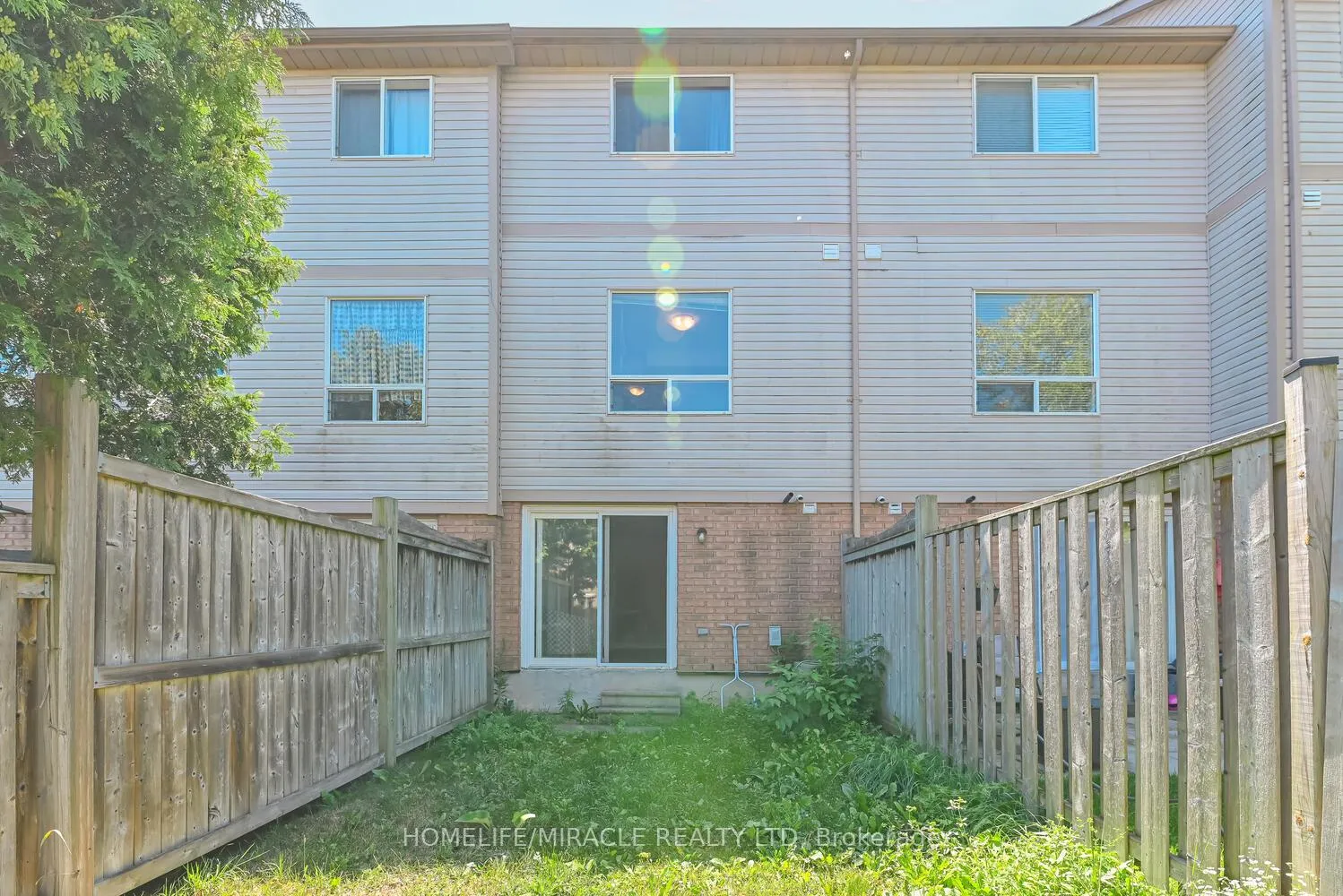 Photo 39 of 52 McGonigal Lane, Ajax, Central — HOMEH