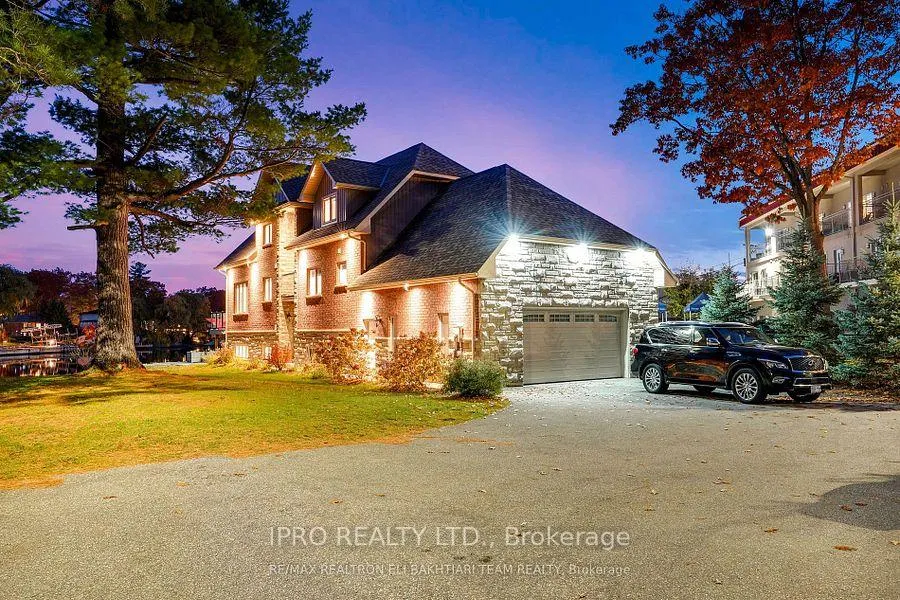 Photo 2 of 22 10th Street S, Wasaga Beach — HOMEH