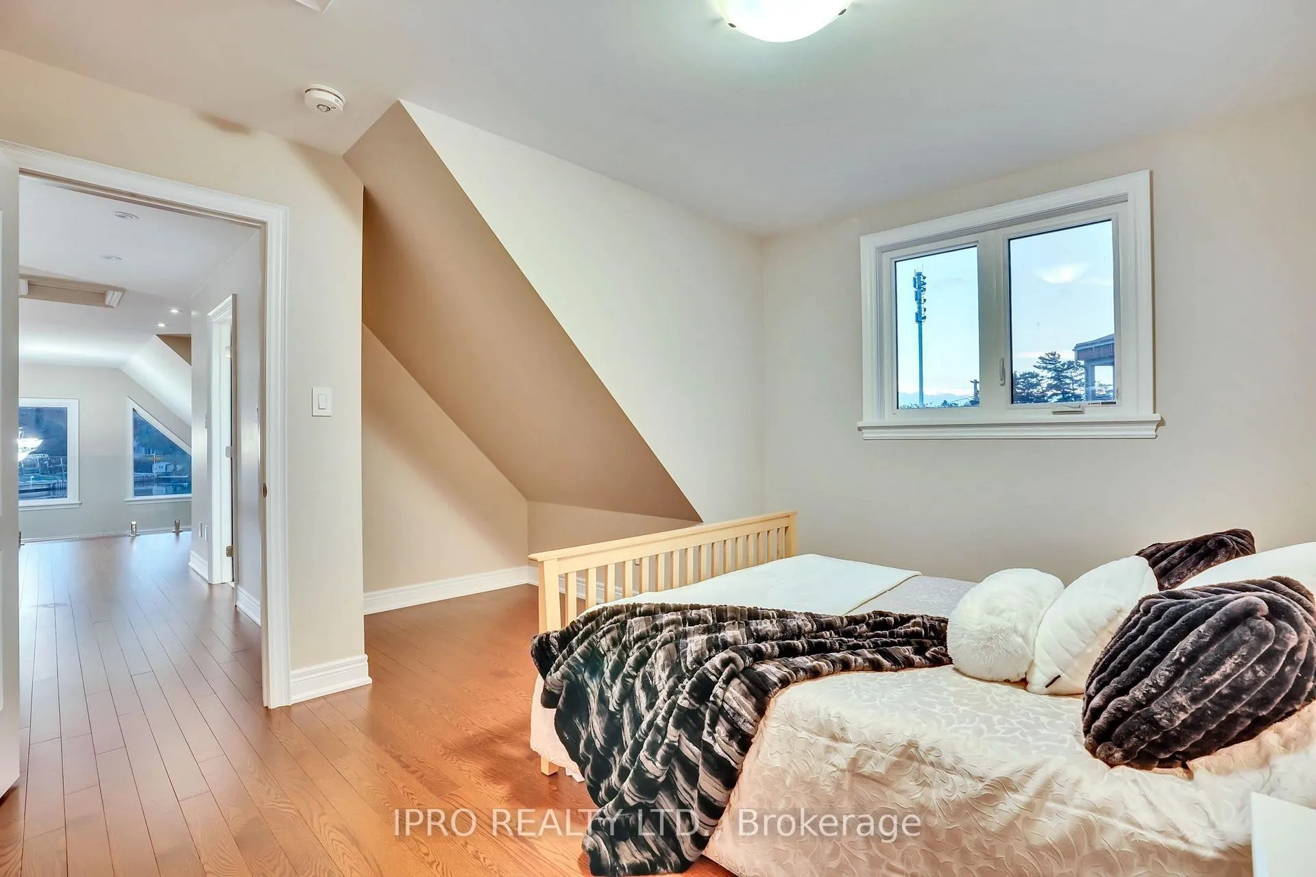 Photo 22 of 22 10th Street S, Wasaga Beach — HOMEH