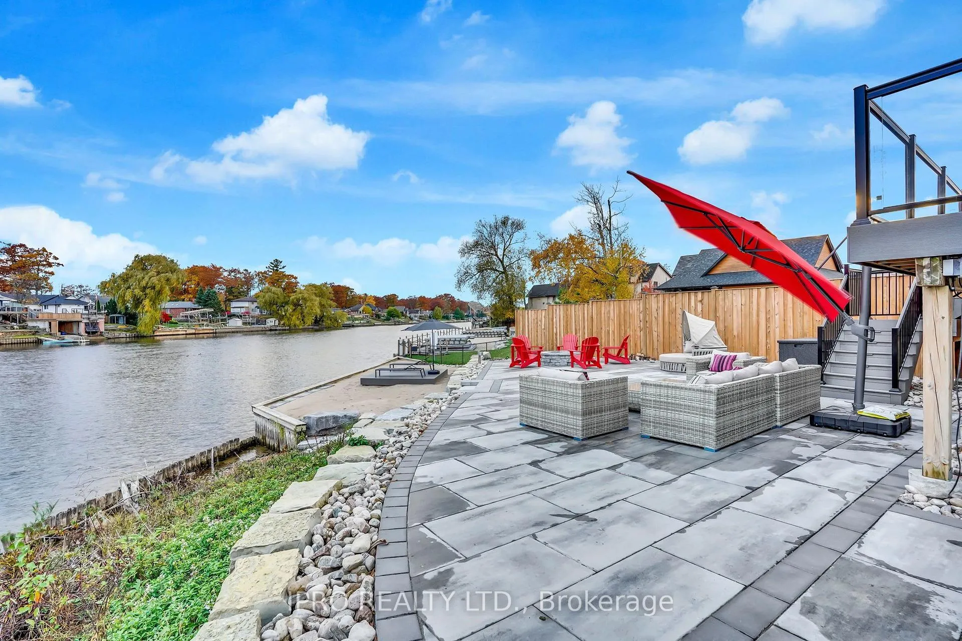 Photo 27 of 22 10th Street S, Wasaga Beach — HOMEH