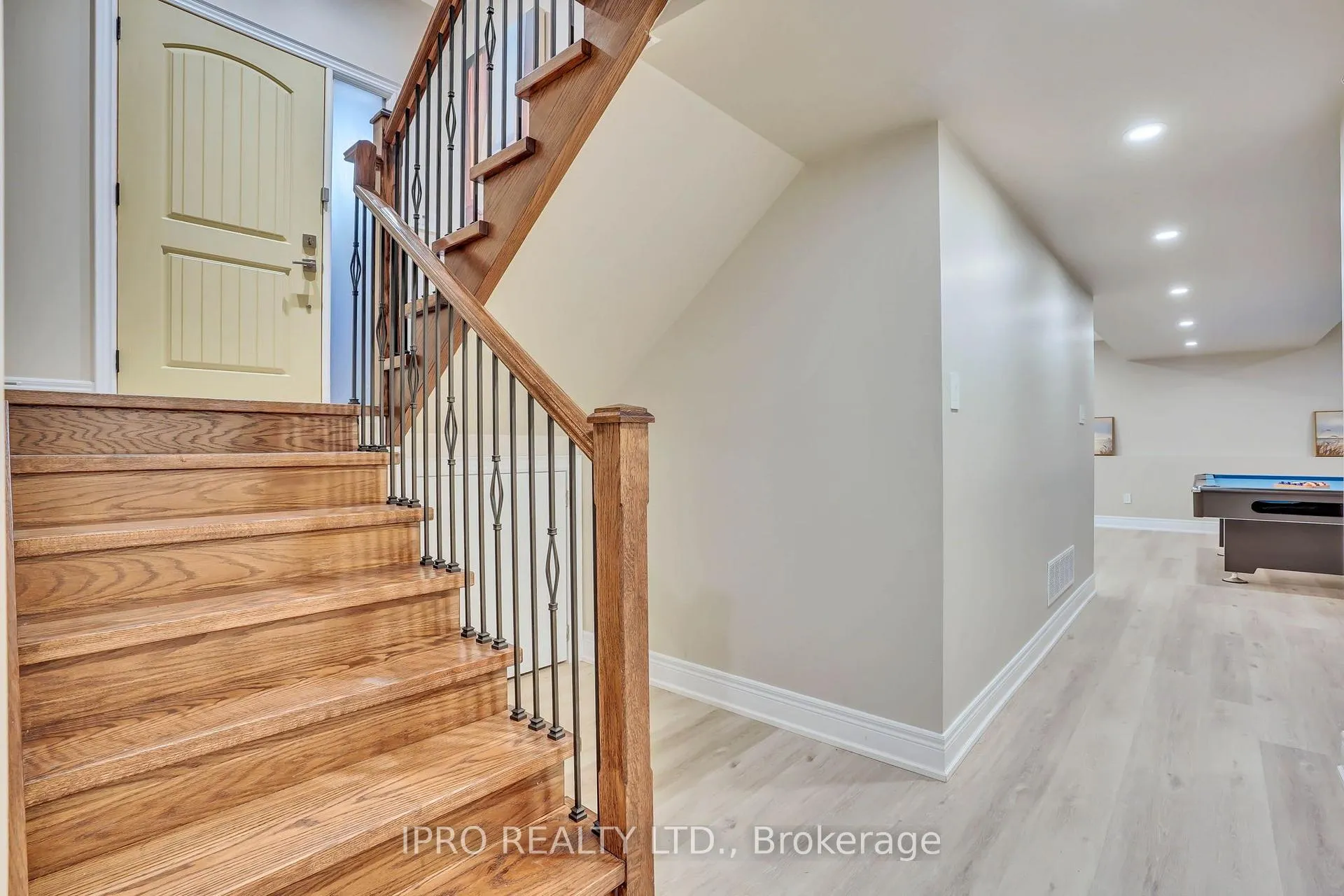 Photo 36 of 22 10th Street S, Wasaga Beach — HOMEH