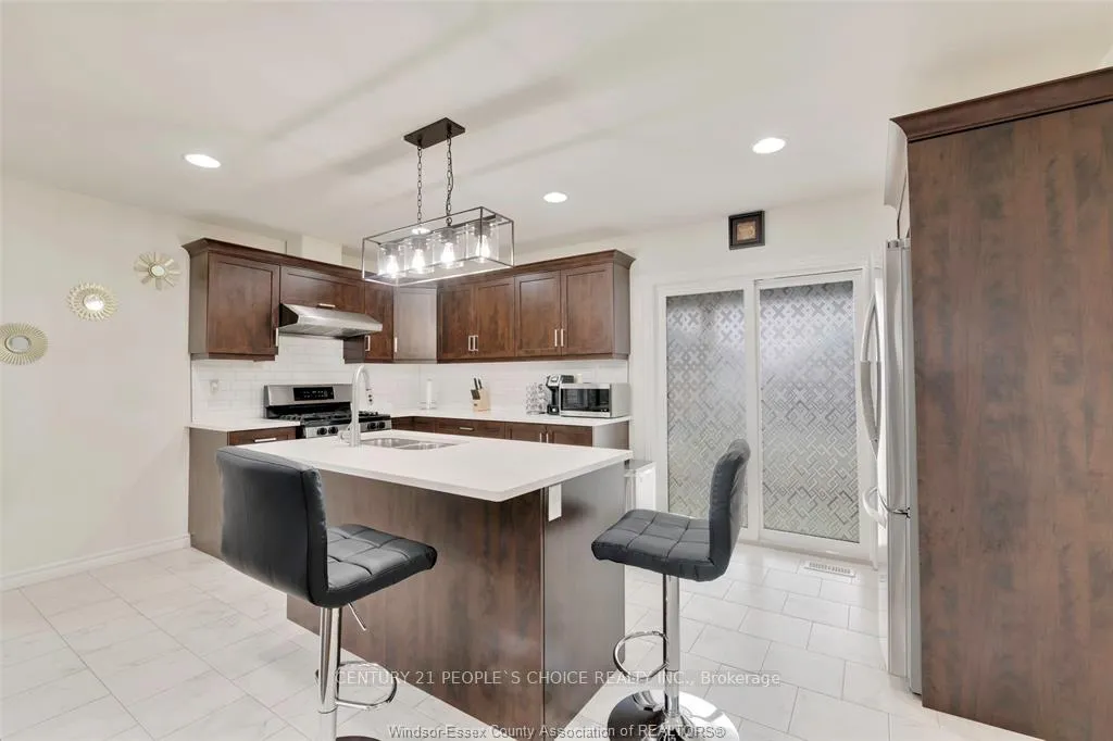 Photo 8 of Unit Main, 1113 Icewater Avenue, Windsor — HOMEH